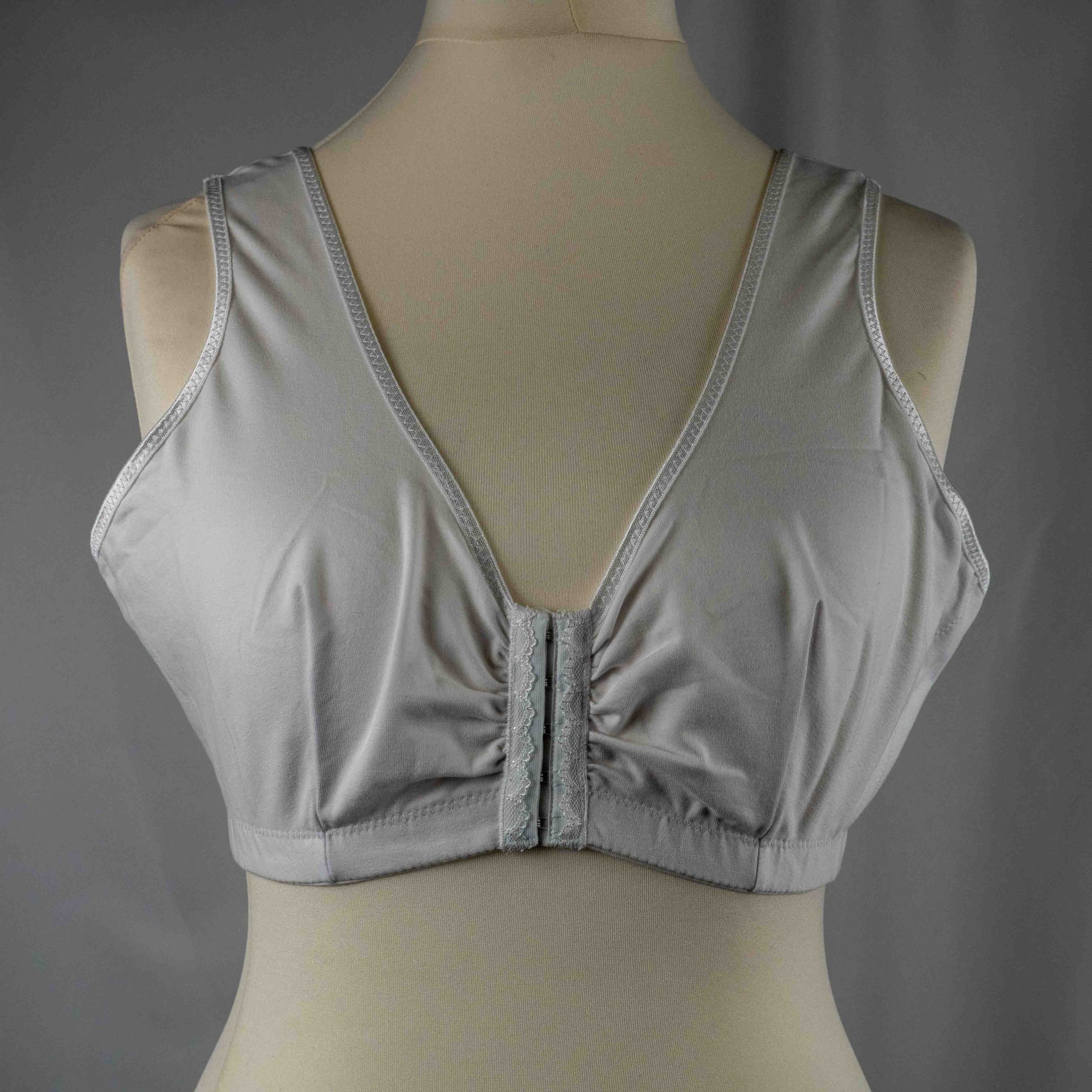 Damart 42C/D White Front Closure Bra Pre-Owned