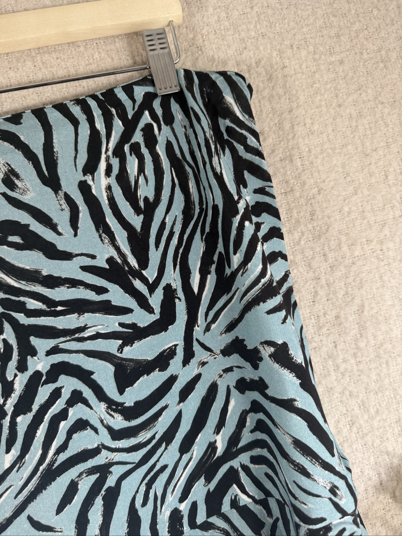 Papaya Blue & Black Animal Print Flared Skirt UK 16 Stylish Trendy Summer image 2