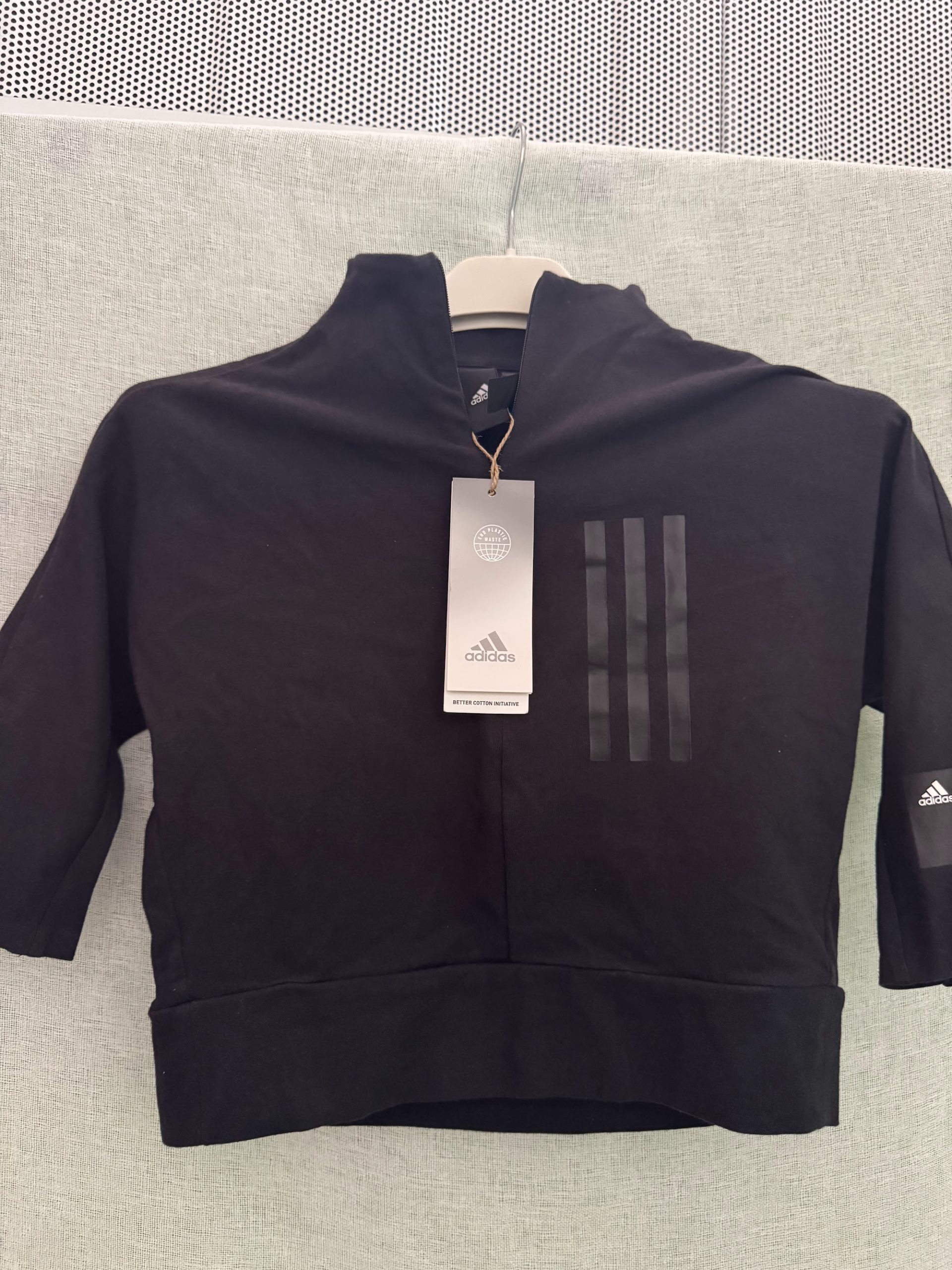 Camiseta Adidas W MV SL T (HC8811) media cremallera – Negro, talla S, nueva