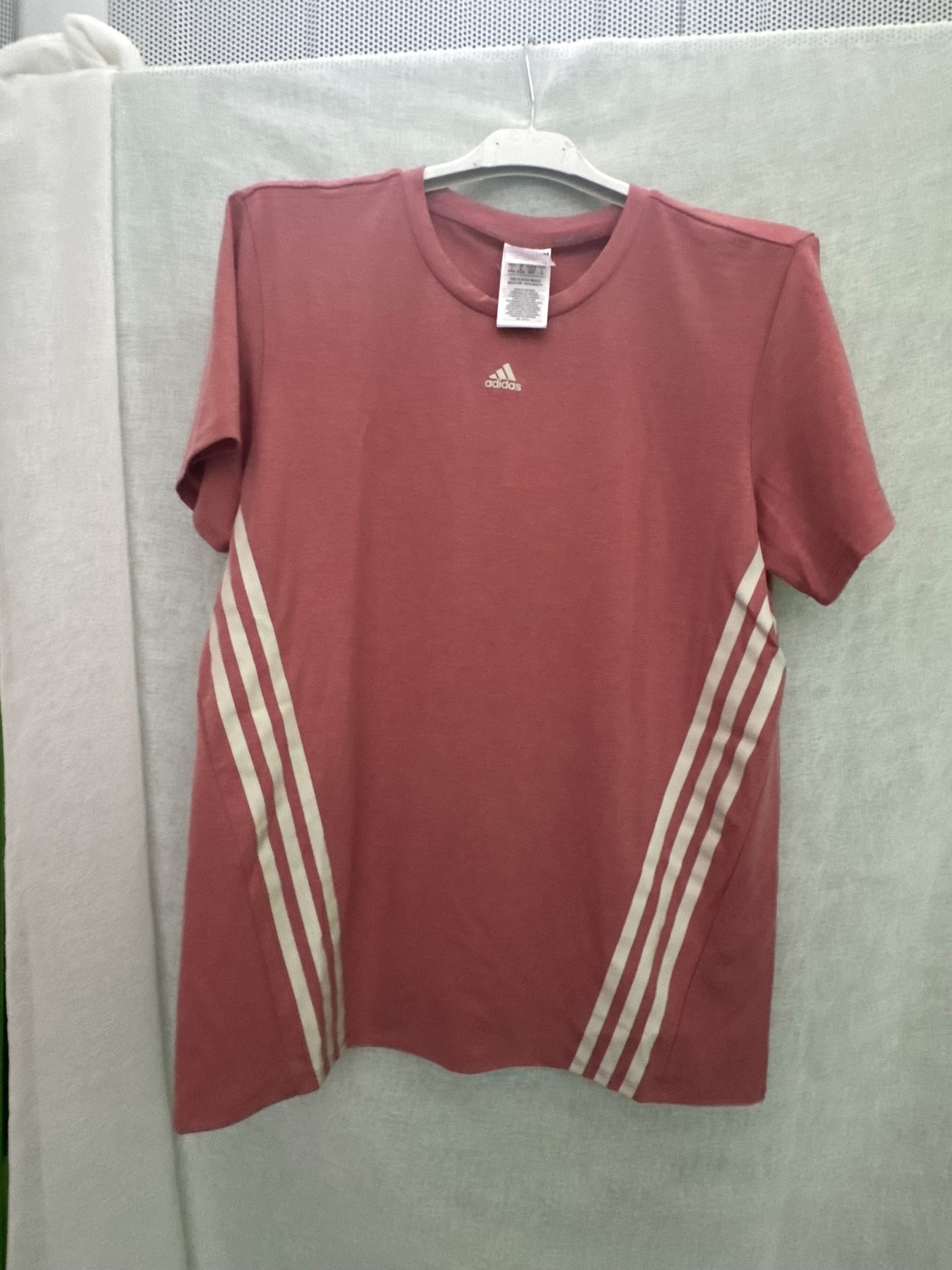 Camiseta Adidas WTR Icons 3S (HK6979) – Rojo lavado, talla S, nueva