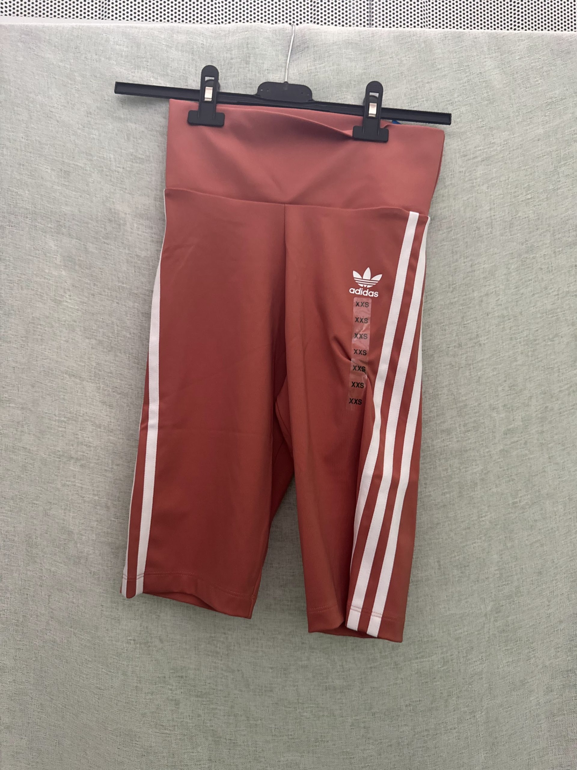 Mallas cortas ciclista Adidas Originals – Coral, talla XXS, nuevas