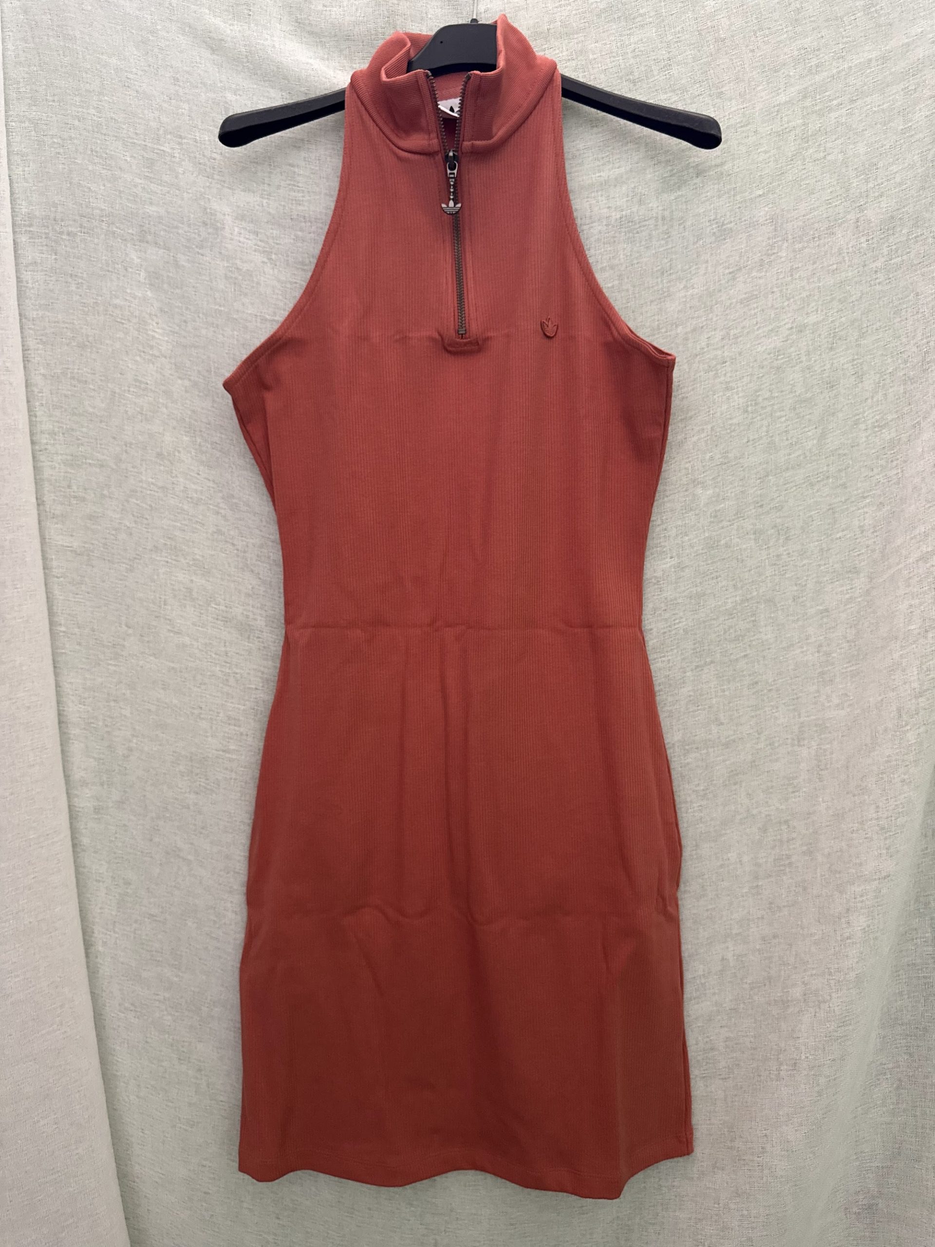 Vestido Adidas Originals Contempo – Teja, talla 38, nuevo
