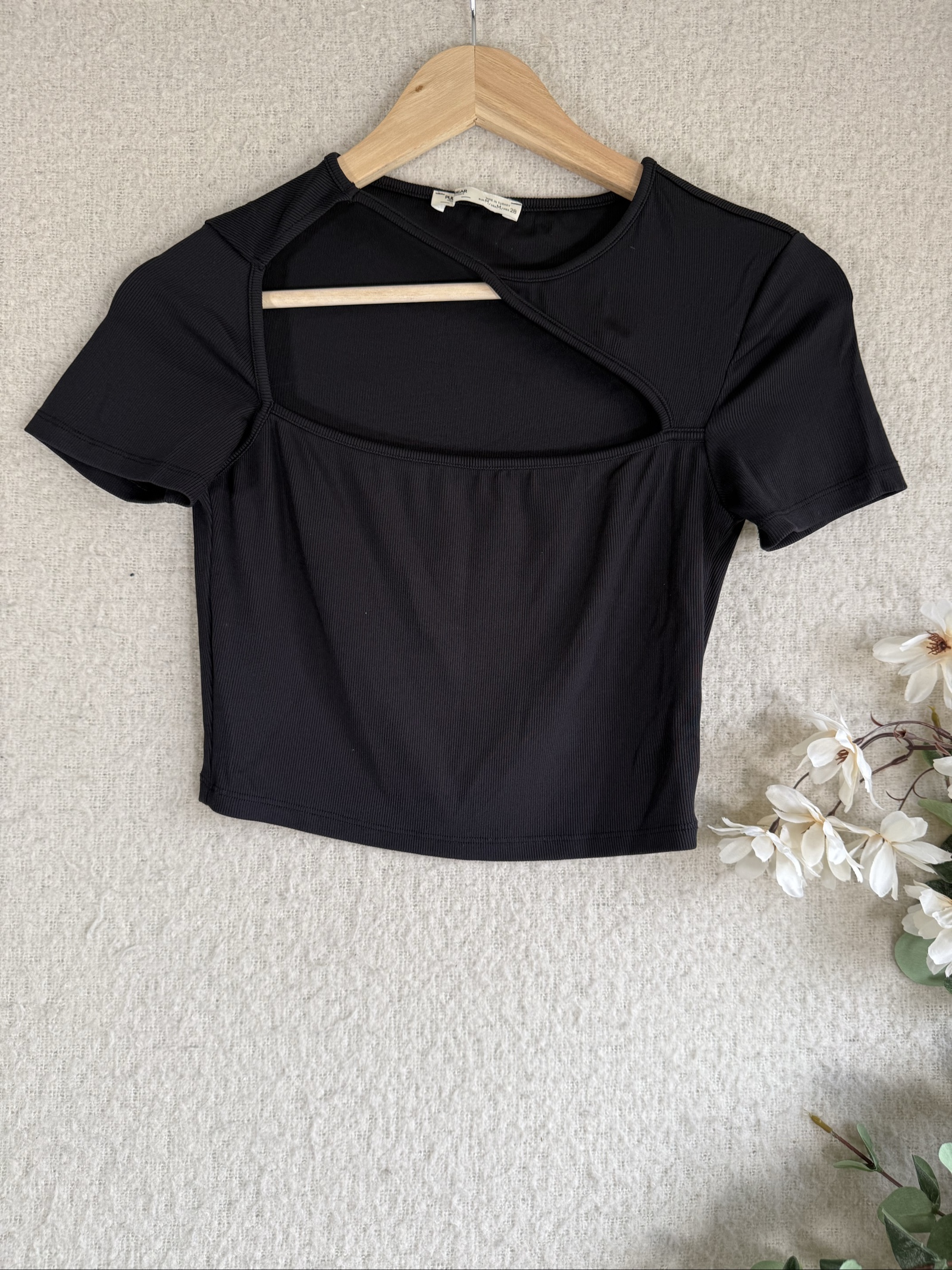 Pull&Bear Black Cut-Out Ribbed Crop Top UK Medium Stylish Summer Shirt