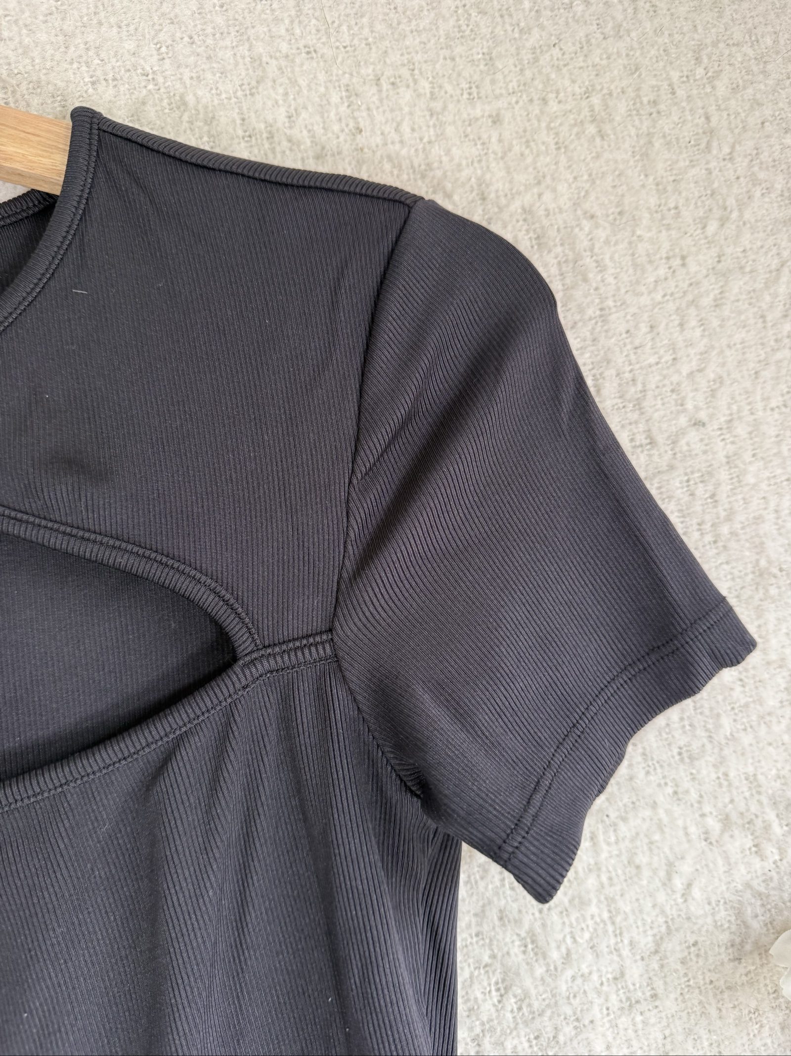 Pull&Bear Black Cut-Out Ribbed Crop Top UK Medium Stylish Summer Shirt image 2