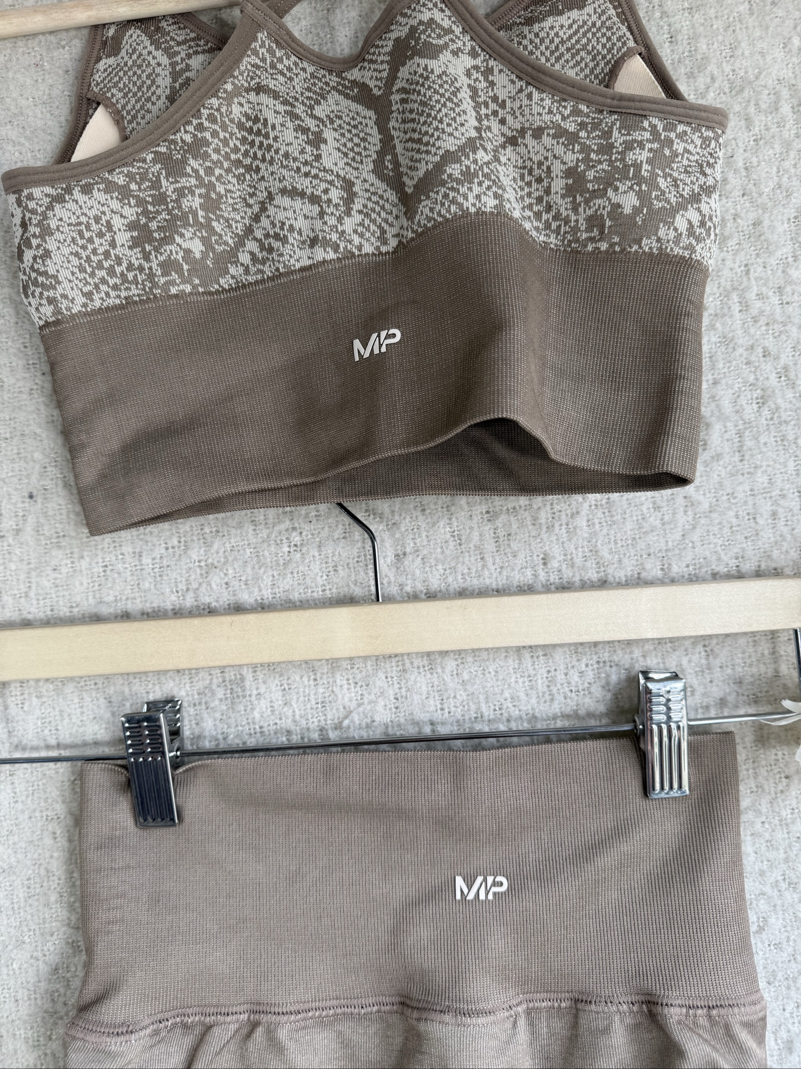 MyProtein Taupe Snake Print Seamless Crop Top and Leggings Set XS Activewear image 5