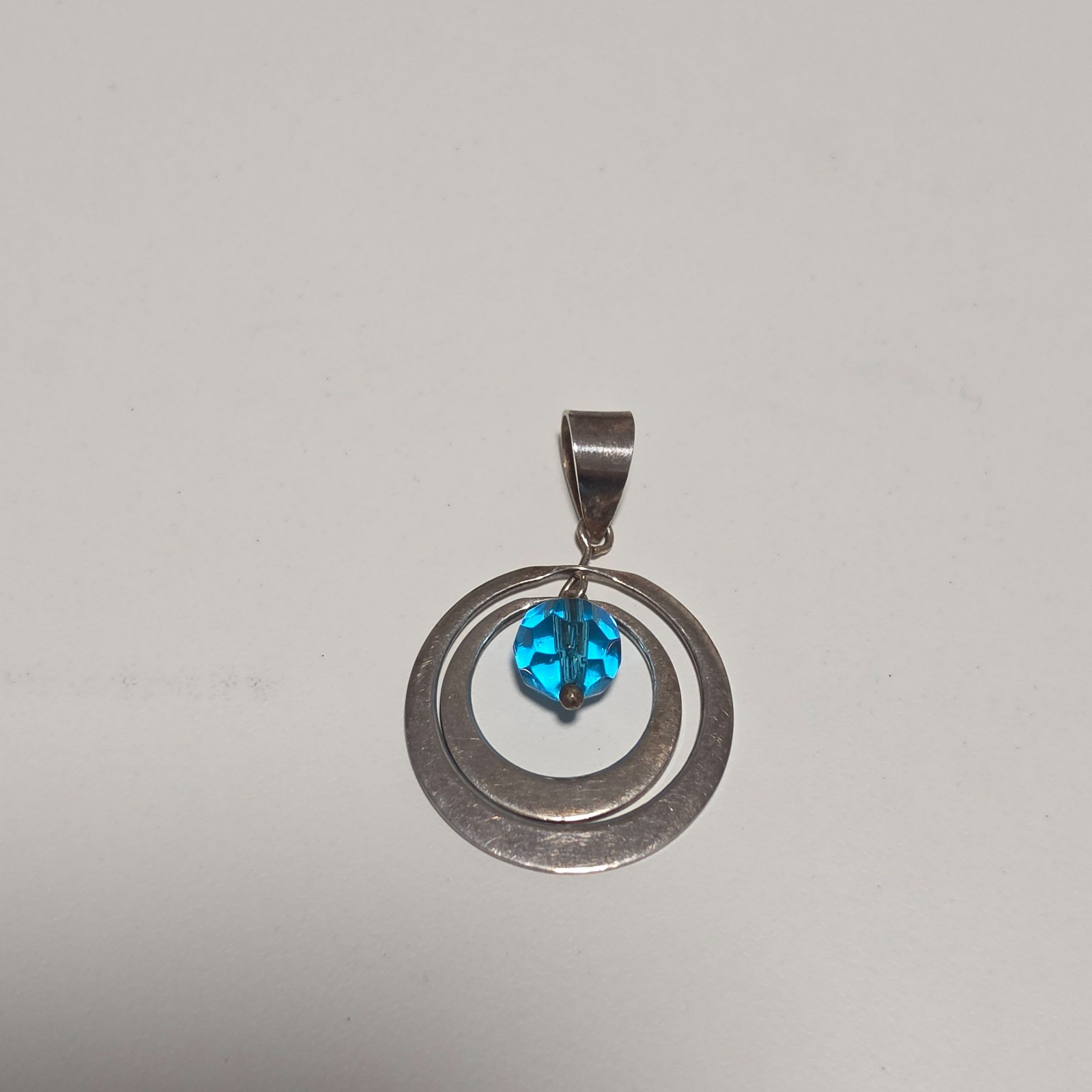 925 sterling Silver & Blue Circle Pendant