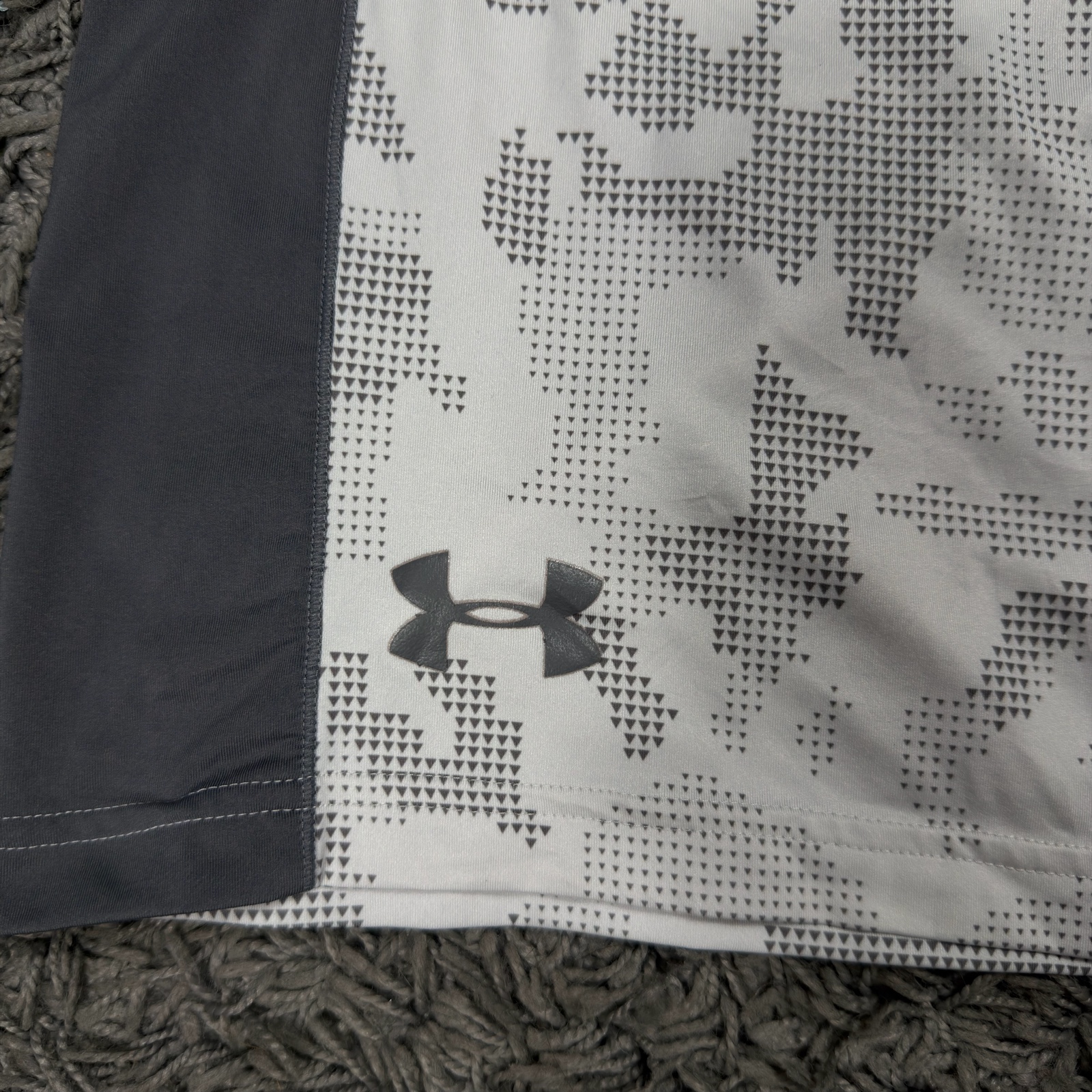 Under Armour Grey & White Loose Fit HeatGear Shorts Medium image 3