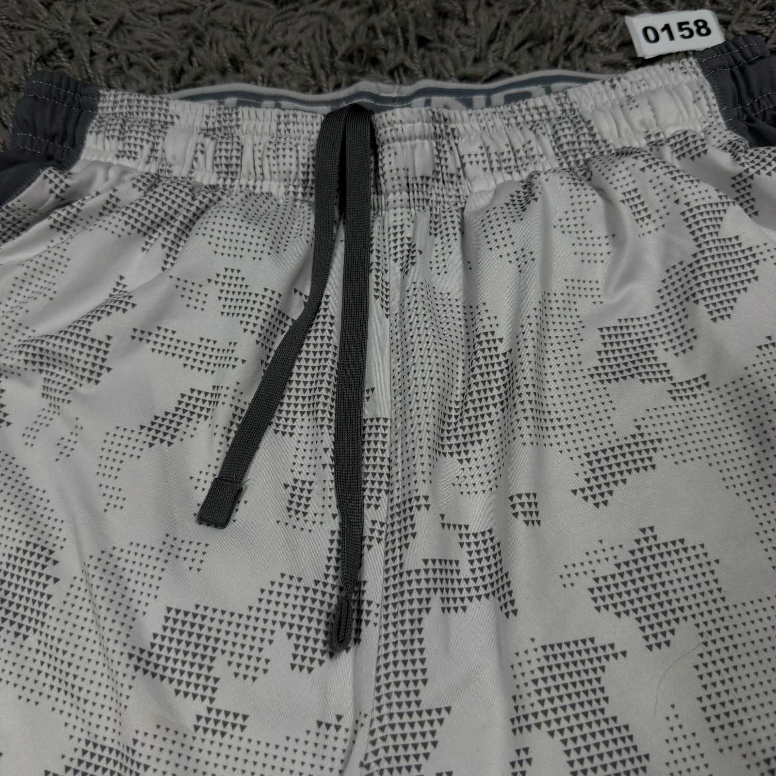 Under Armour Grey & White Loose Fit HeatGear Shorts Medium image 4