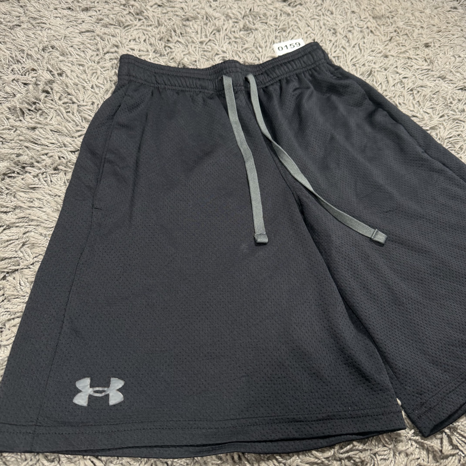 Under Armour Black Mesh Athletic Shorts Small Loose Fit image 2
