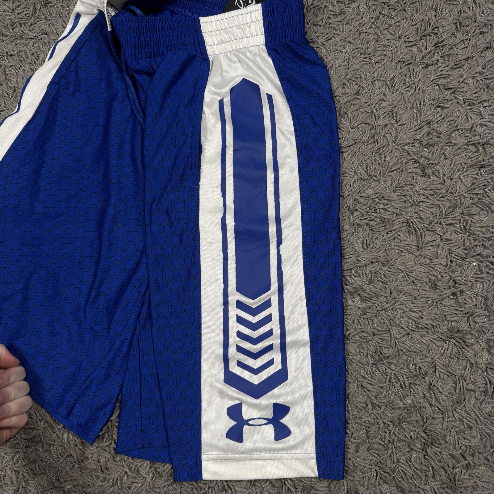 Under Armour Blue & White Basketball Shorts LG Loose Fit image 5