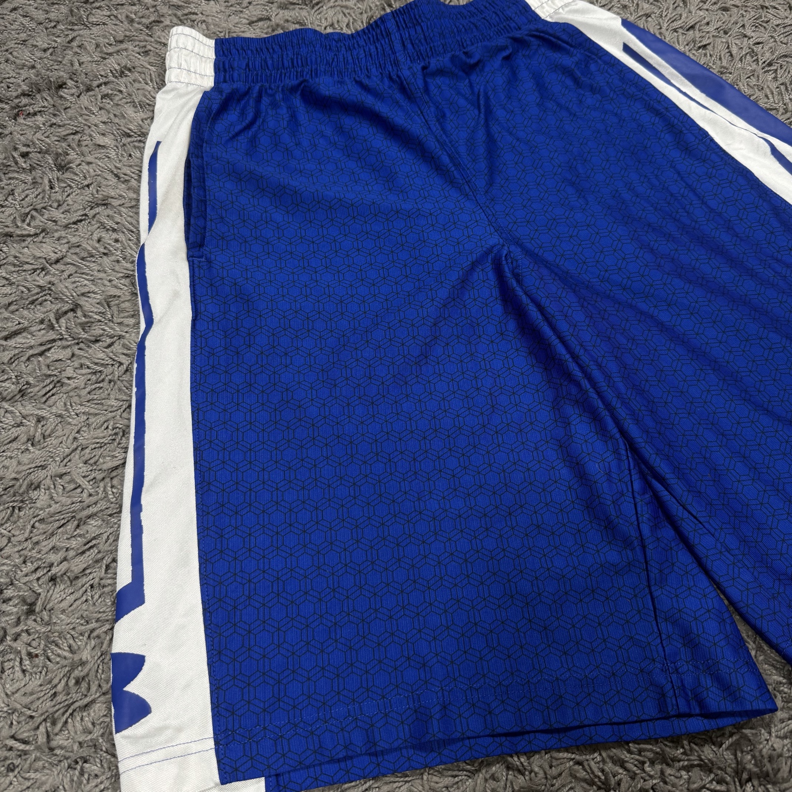 Under Armour Blue & White Basketball Shorts LG Loose Fit image 2