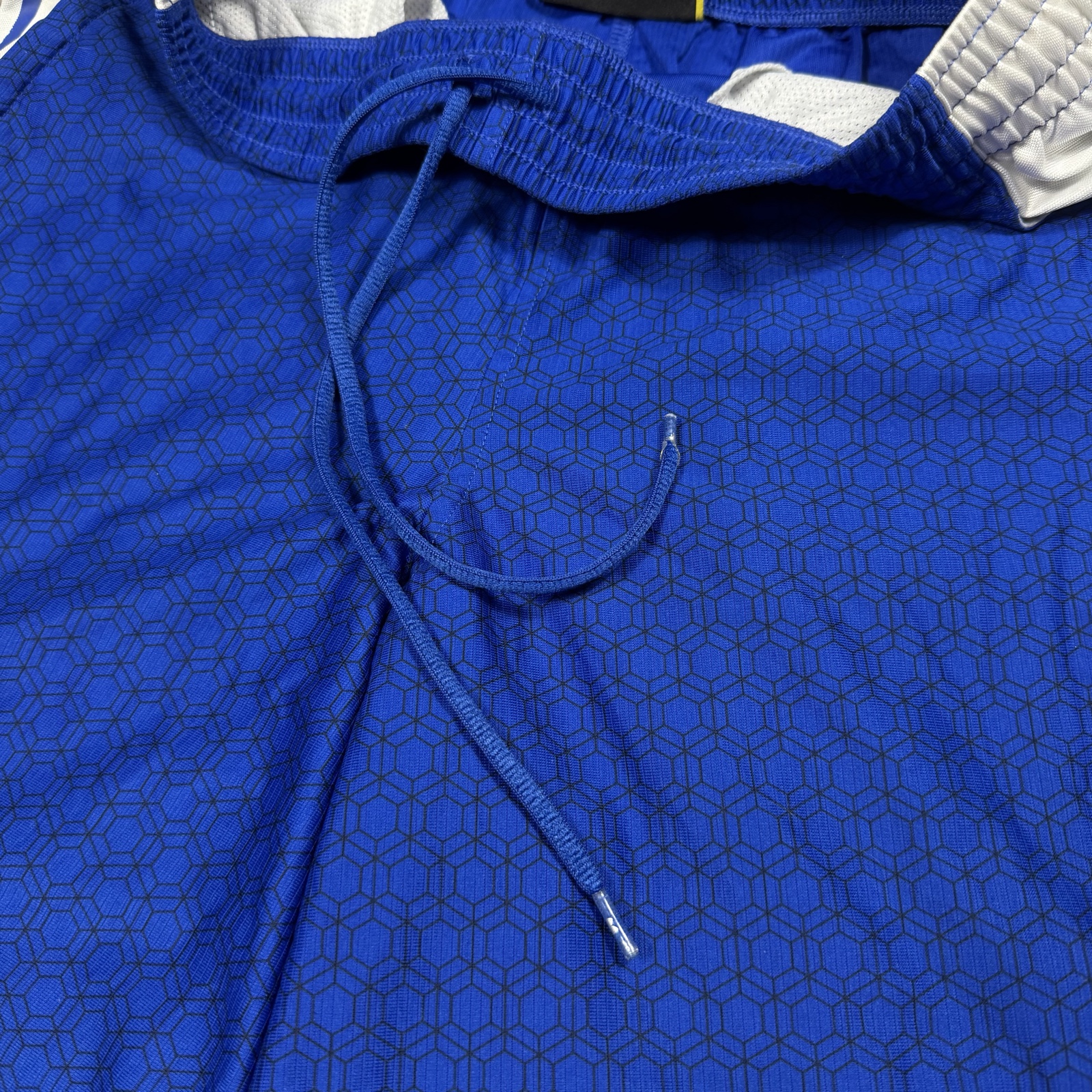 Under Armour Blue & White Basketball Shorts LG Loose Fit image 4