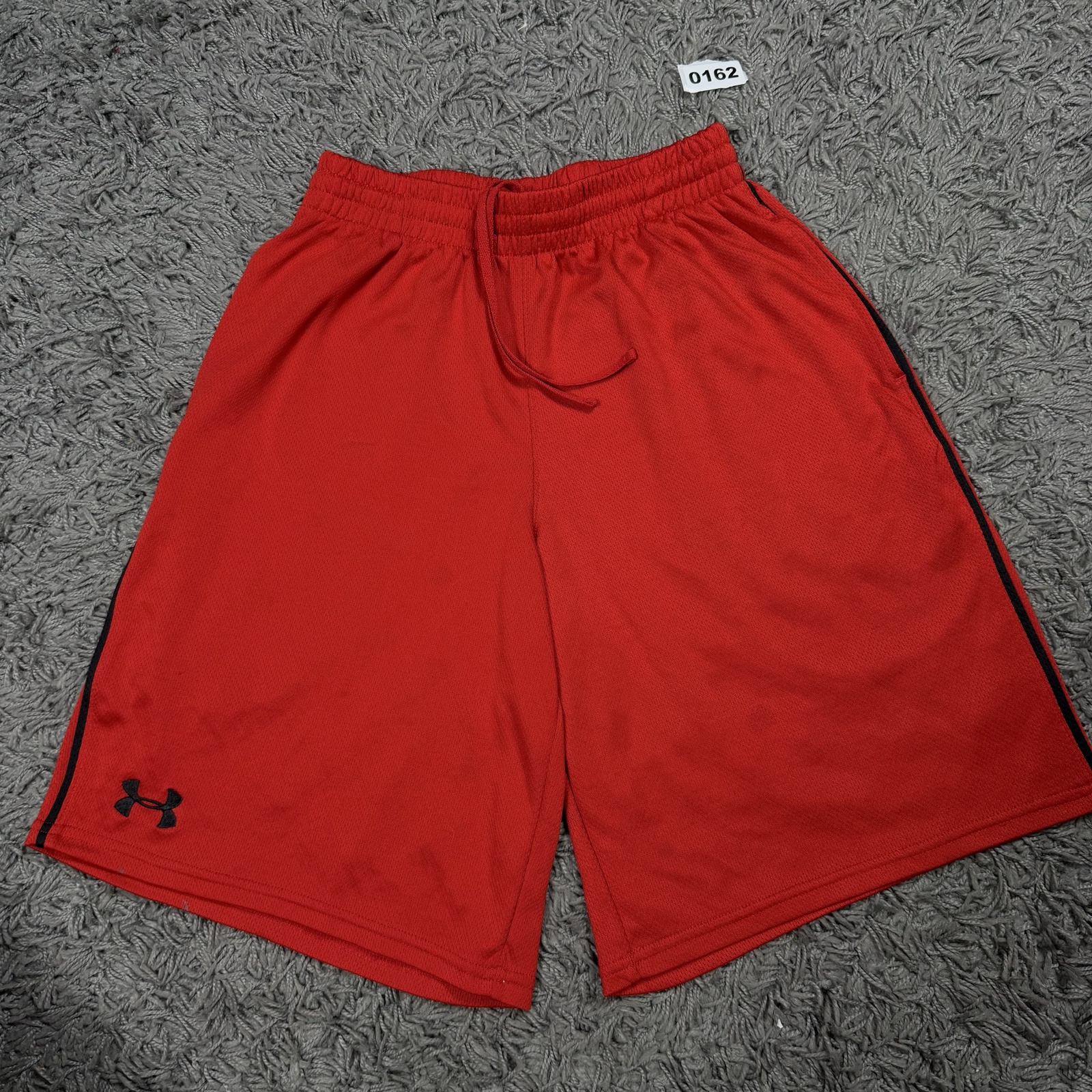 Under Armour Red Athletic Shorts Small Loose Fit Breathable