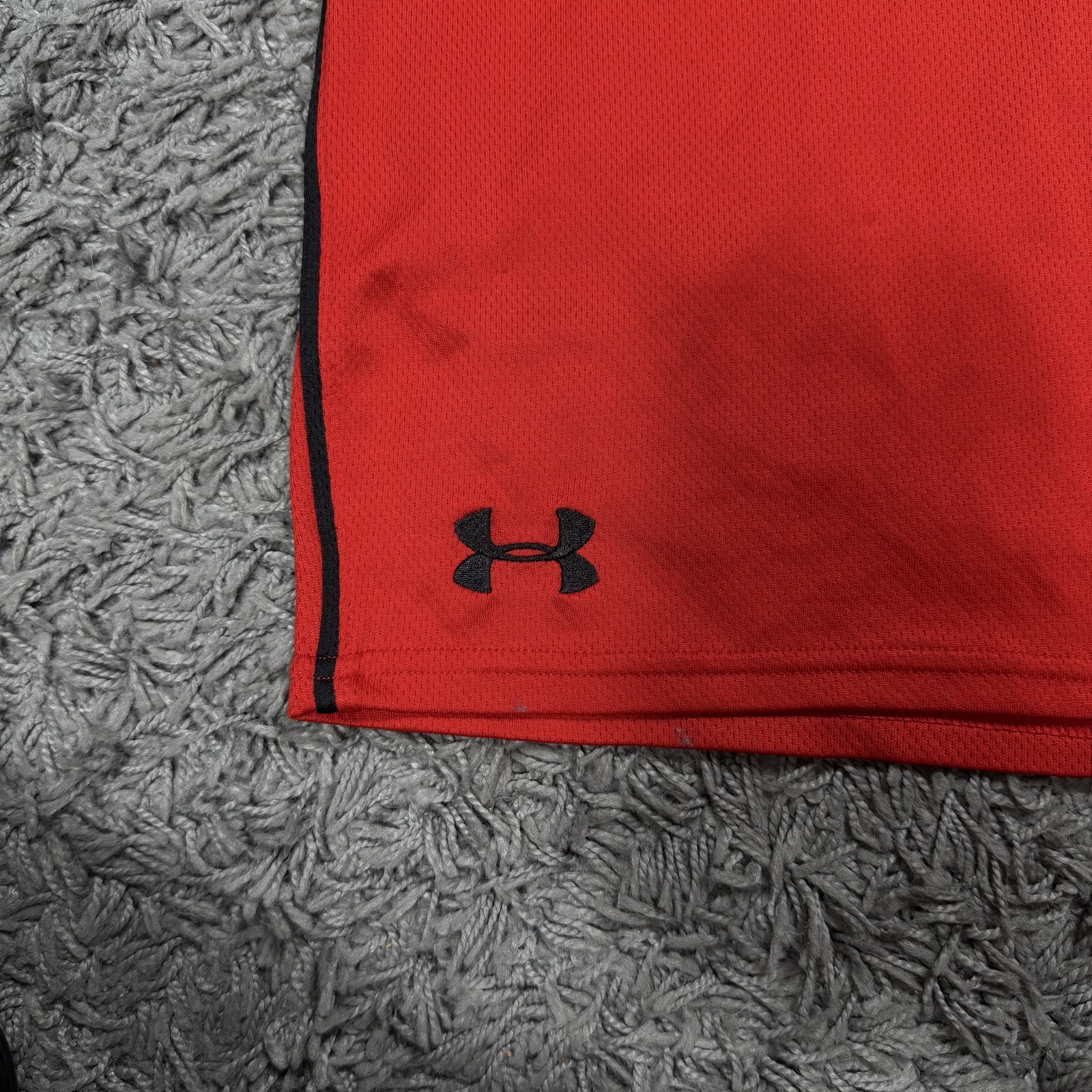 Under Armour Red Athletic Shorts Small Loose Fit Breathable image 3