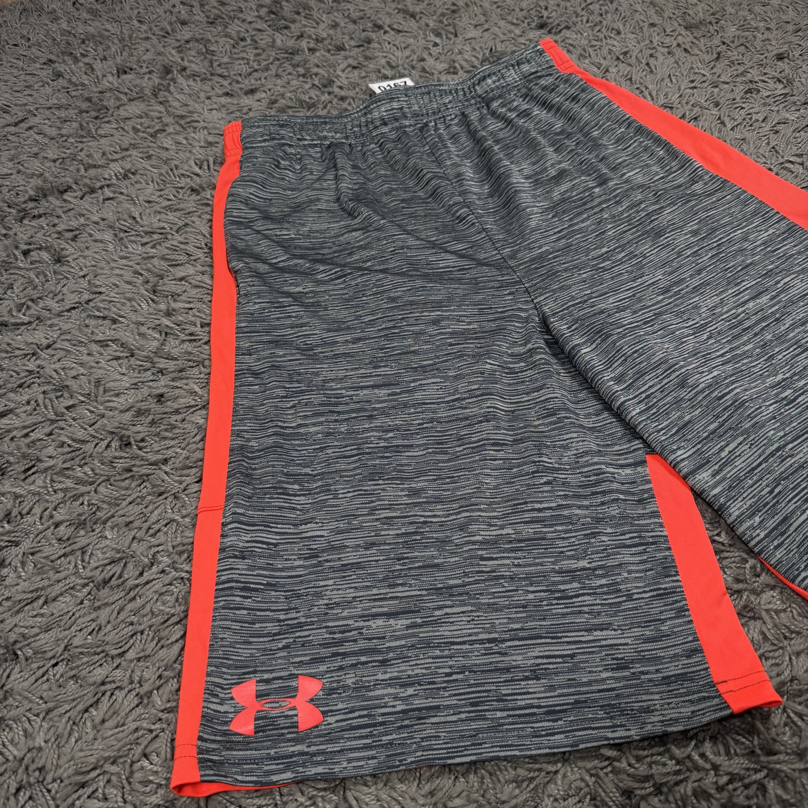 Under Armour Grey & Orange Sports Shorts XL Loose Fit image 2
