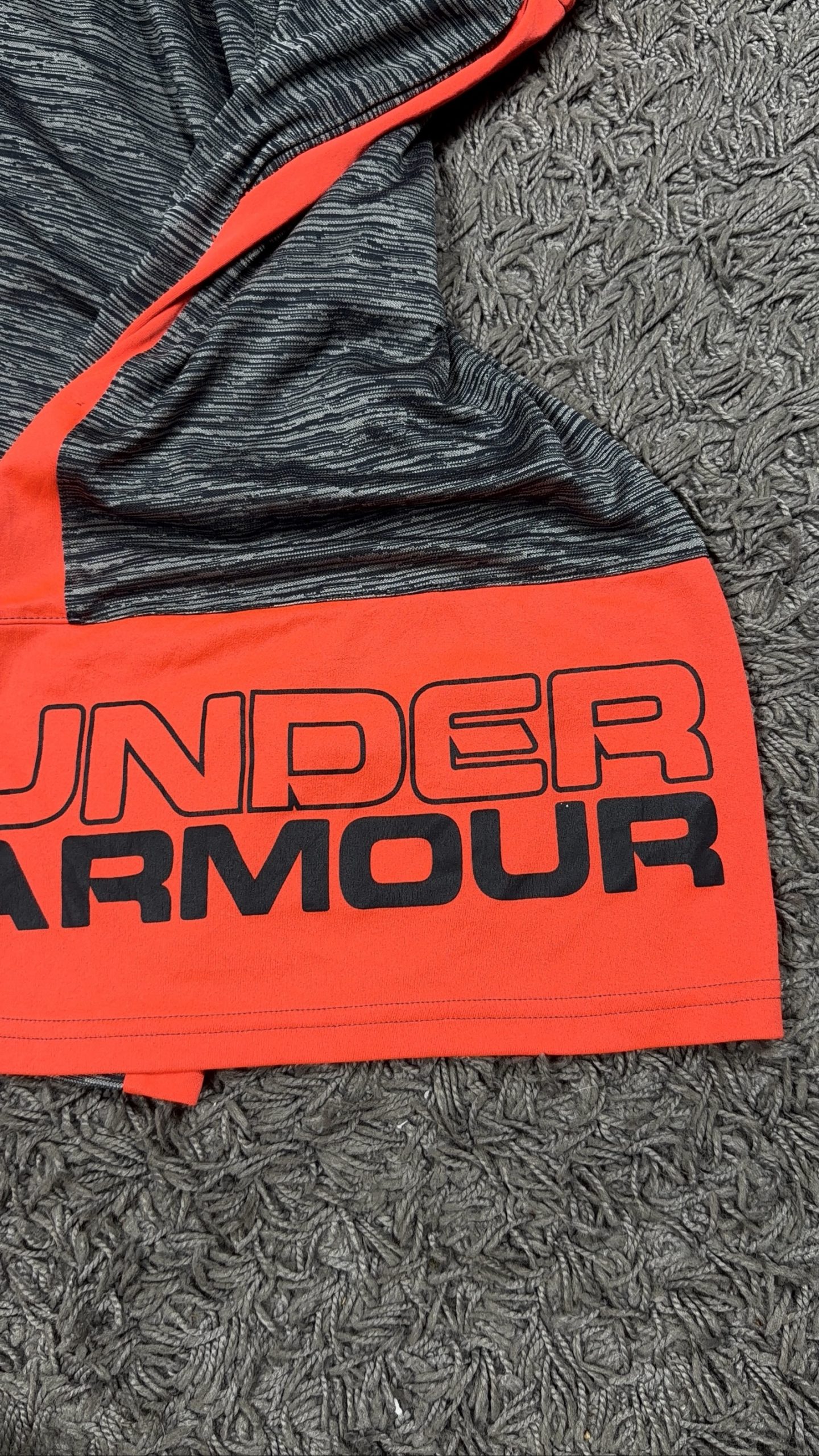 Under Armour Grey & Orange Sports Shorts XL Loose Fit image 4