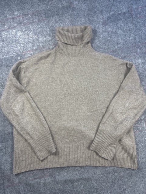 H&M Beige Roll Neck Sweater M