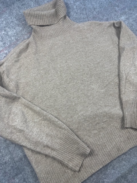 H&M Beige Roll Neck Sweater M image 2
