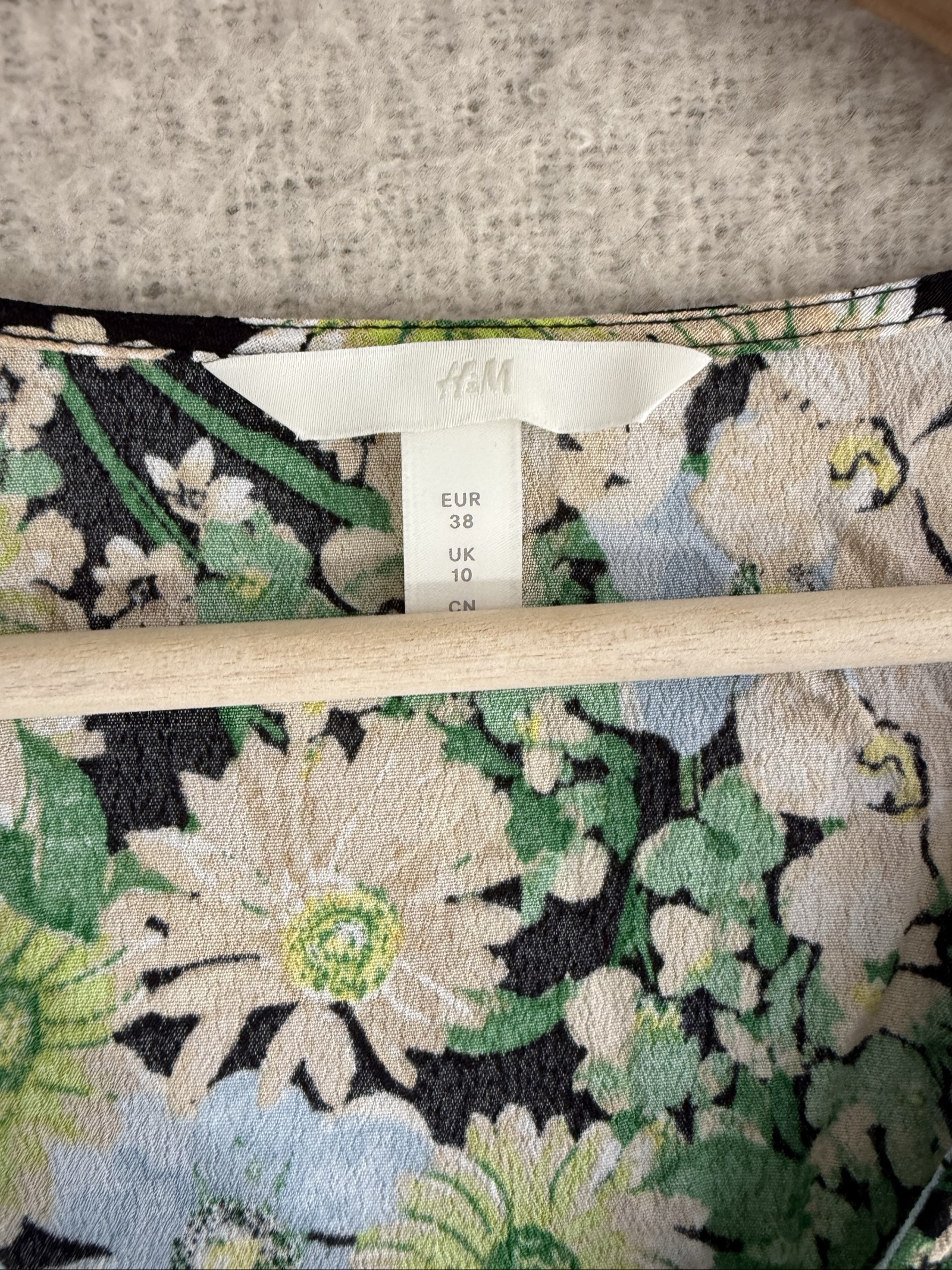 H&M Black Green Blue Floral Puff Sleeve Wrap Top UK 10 Summer Casual Chic image 3