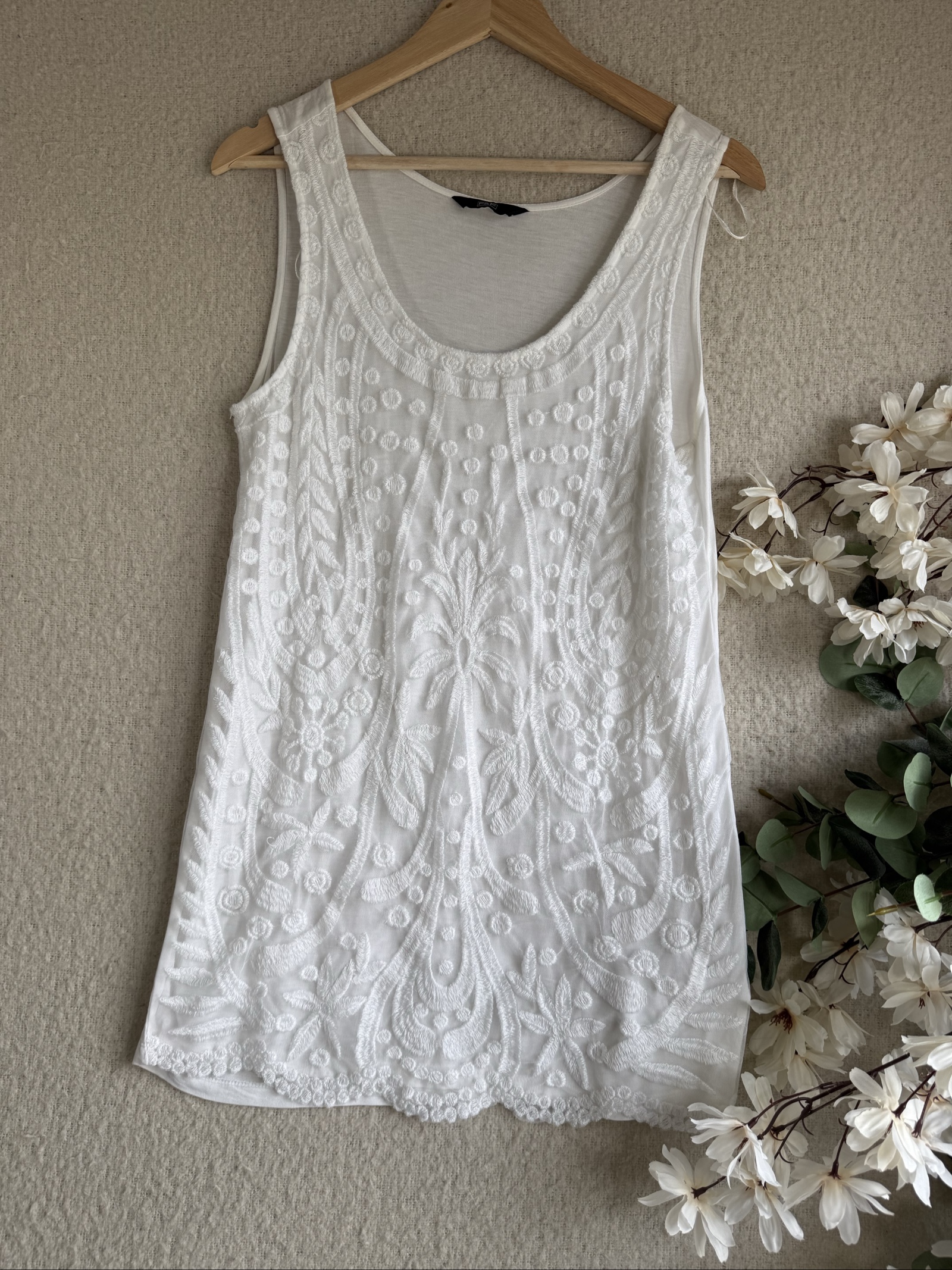 F&F White Embroidered Sleeveless Top UK Medium Lightweight Summer Layer