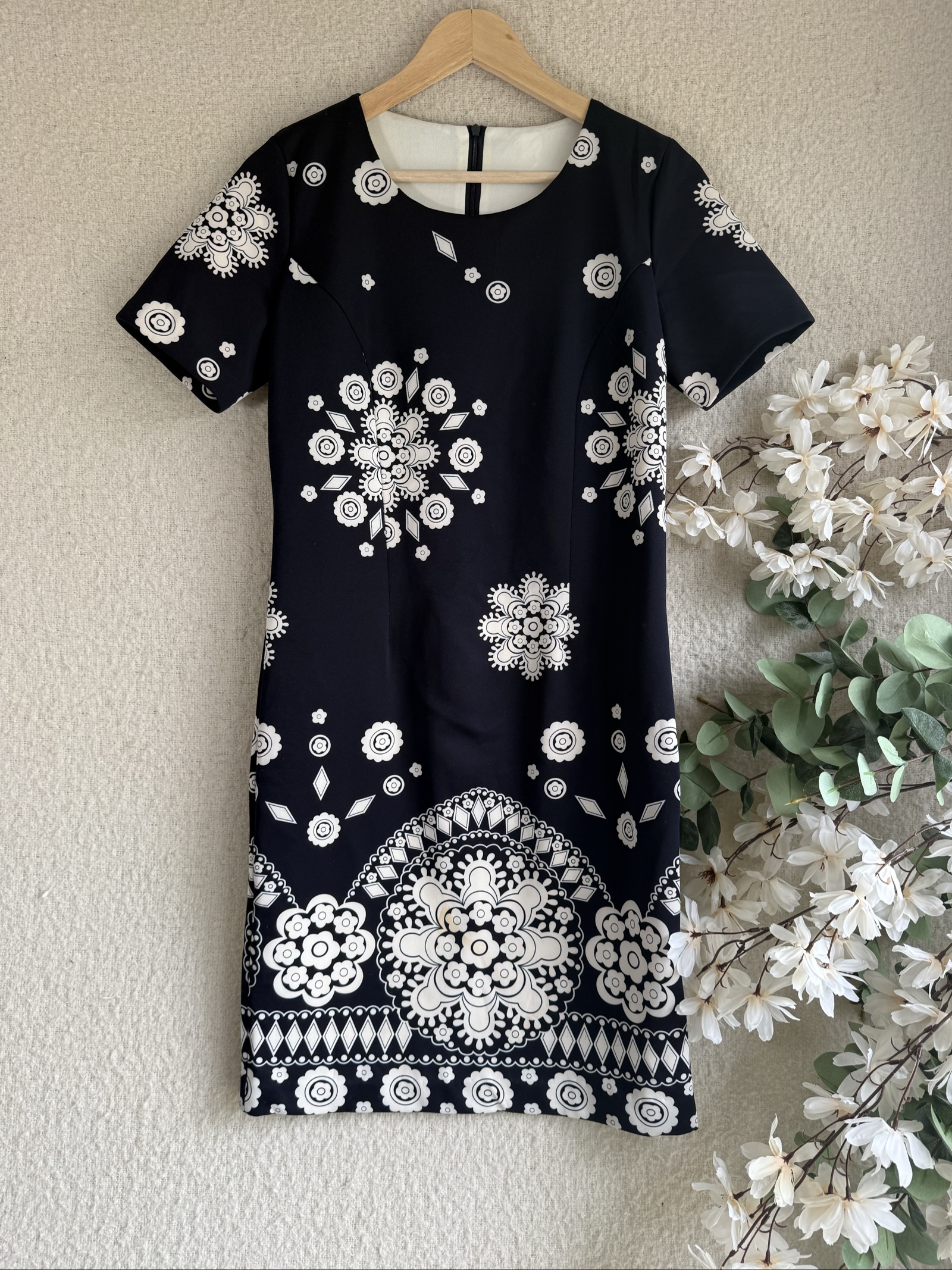 Black & White Floral Print Short Sleeve Dress UK 10 Stylish Elegant Summer