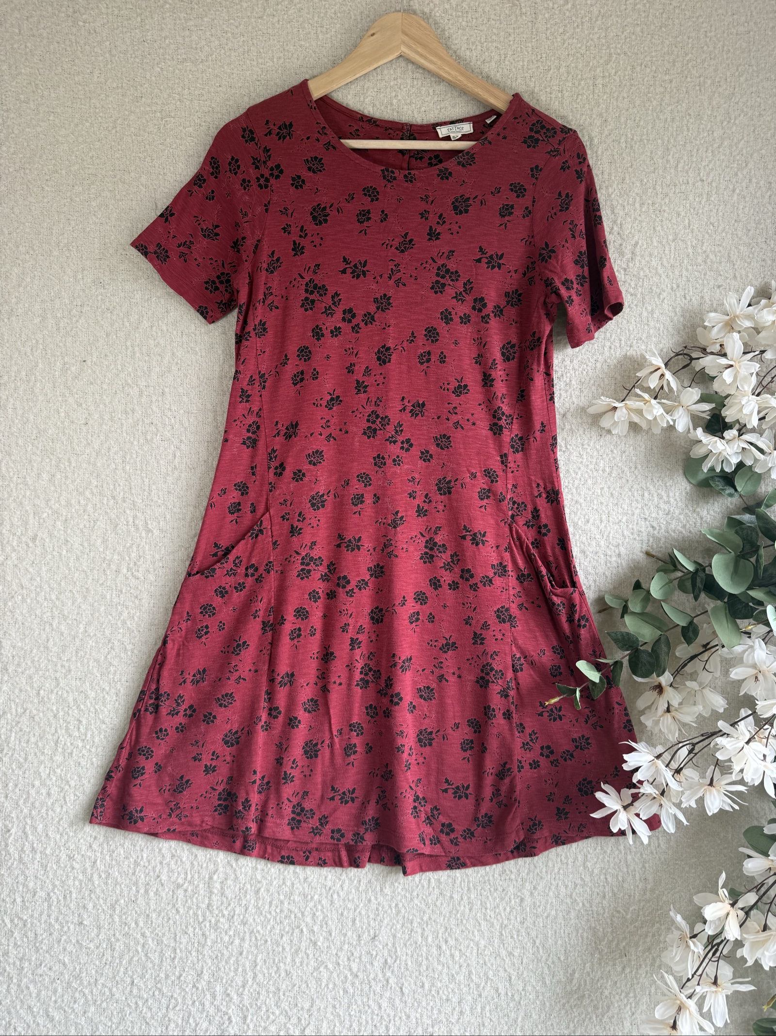 Fat Face Red & Black Floral Print Dress UK 8 Short Sleeve Casual Style