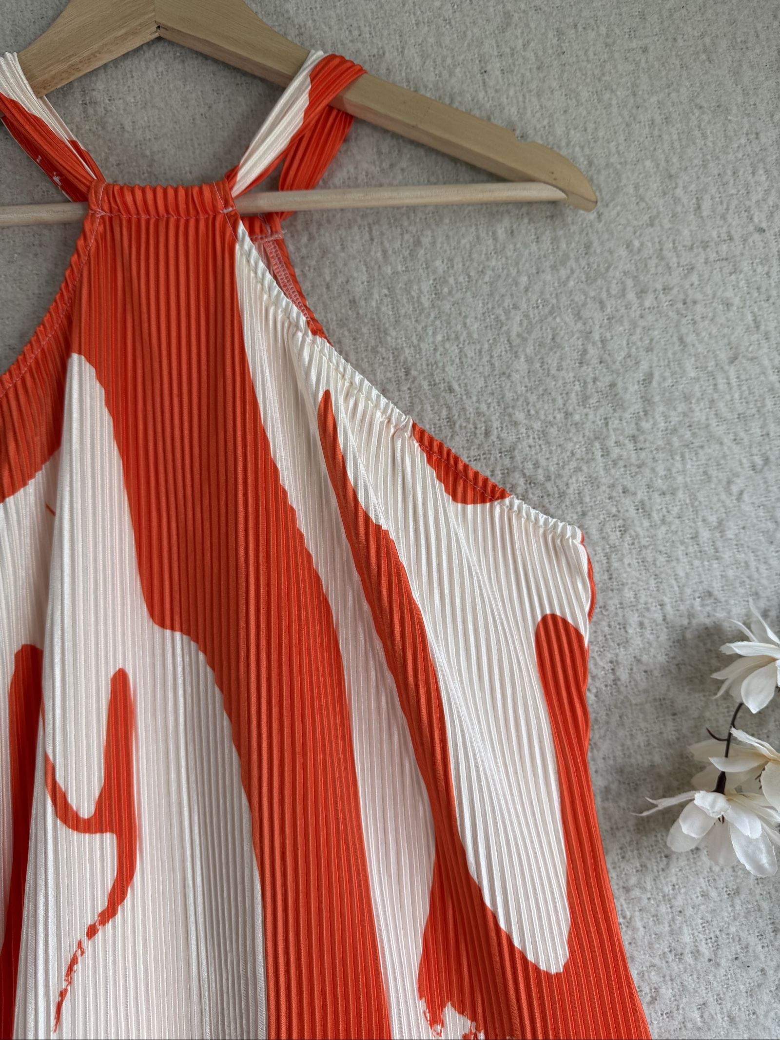 Shein Orange & White Pleated Mini Dress Medium Halter Neck Summer Style image 2