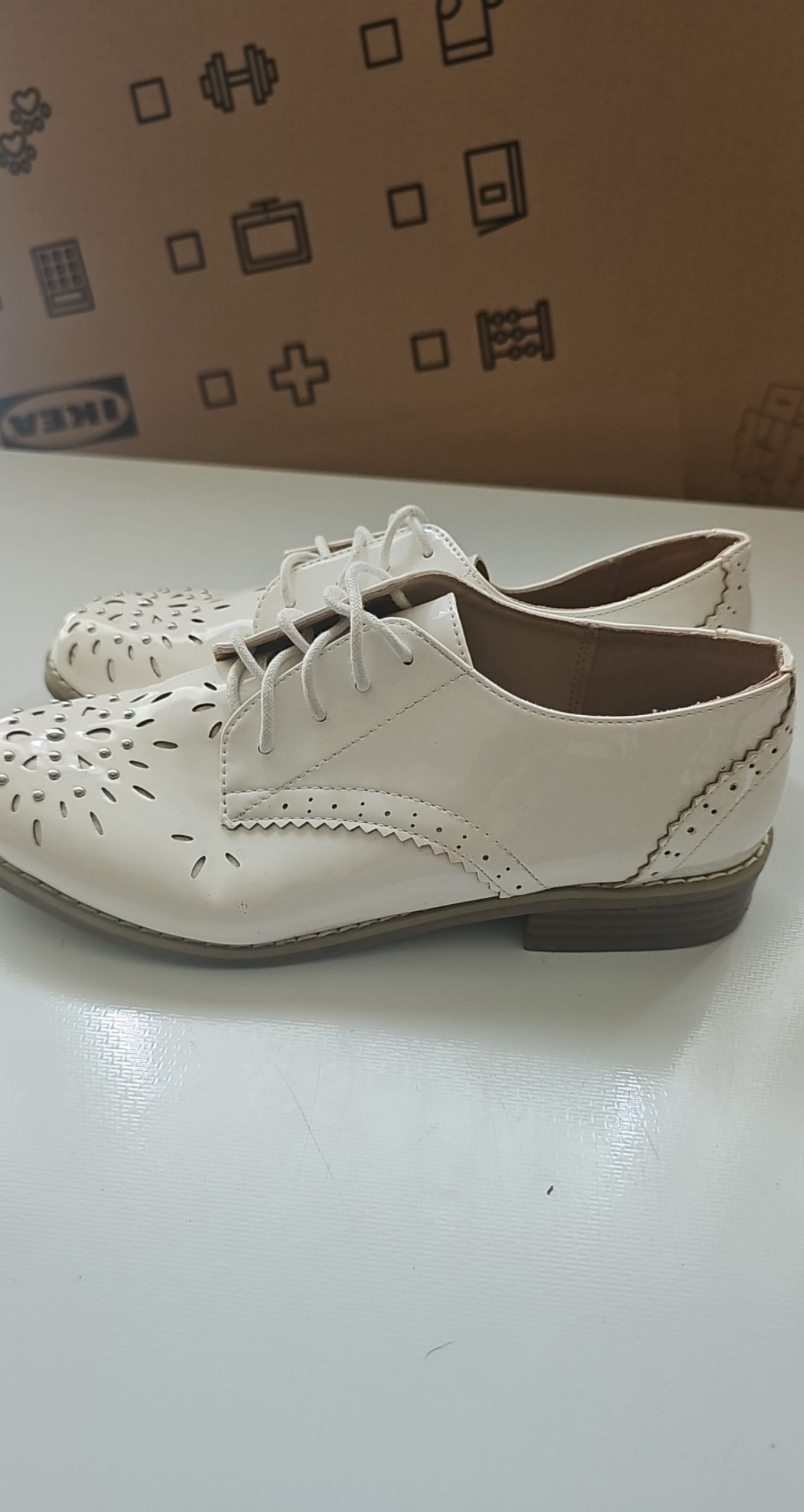 River Island Cream Synthetic Brogues UK 4 EU 37 Lace-Up Cut-Out Design image 3