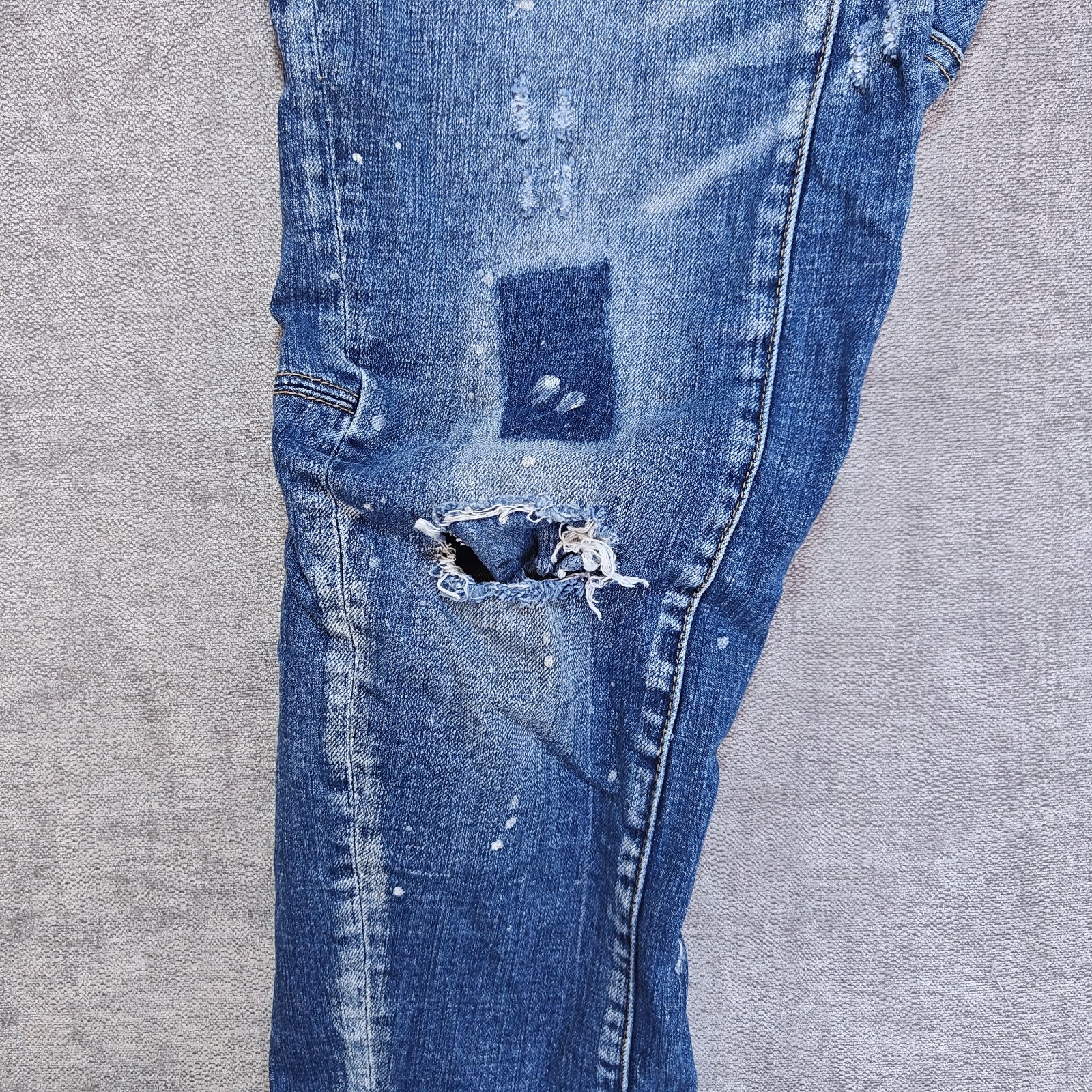Dsquared2 Kickass Distressed Tidy BikerJeans Blue Mens W36 L28 image 4