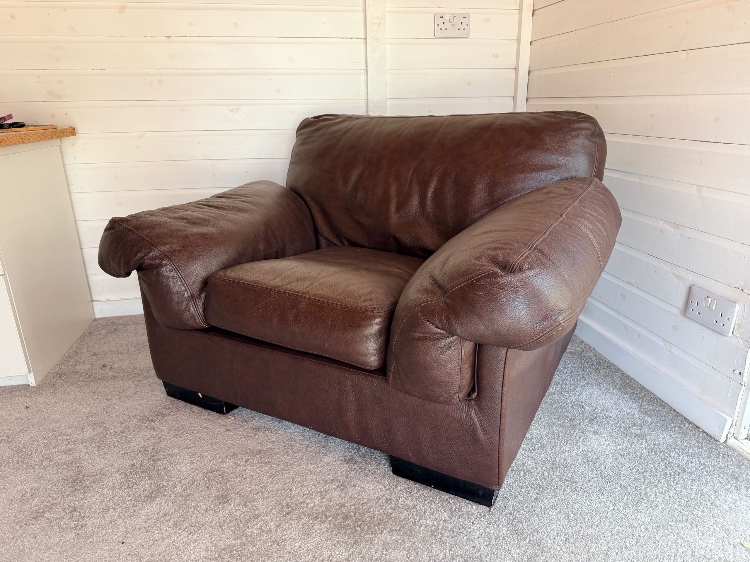 Brown Leather Armchair Cuddle Chair Excellent Condition
