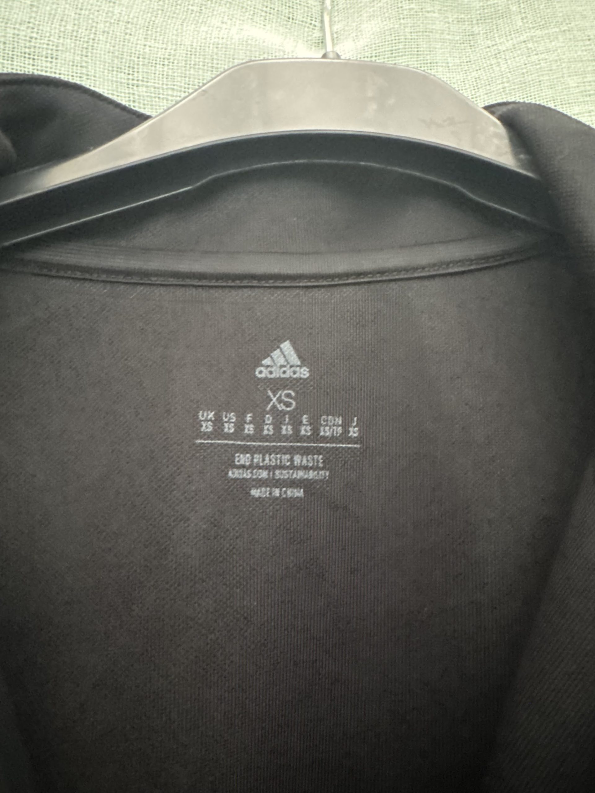 Sudadera técnica Adidas 1/4 cremallera – Negro/azul royal, talla XS, nueva image 2