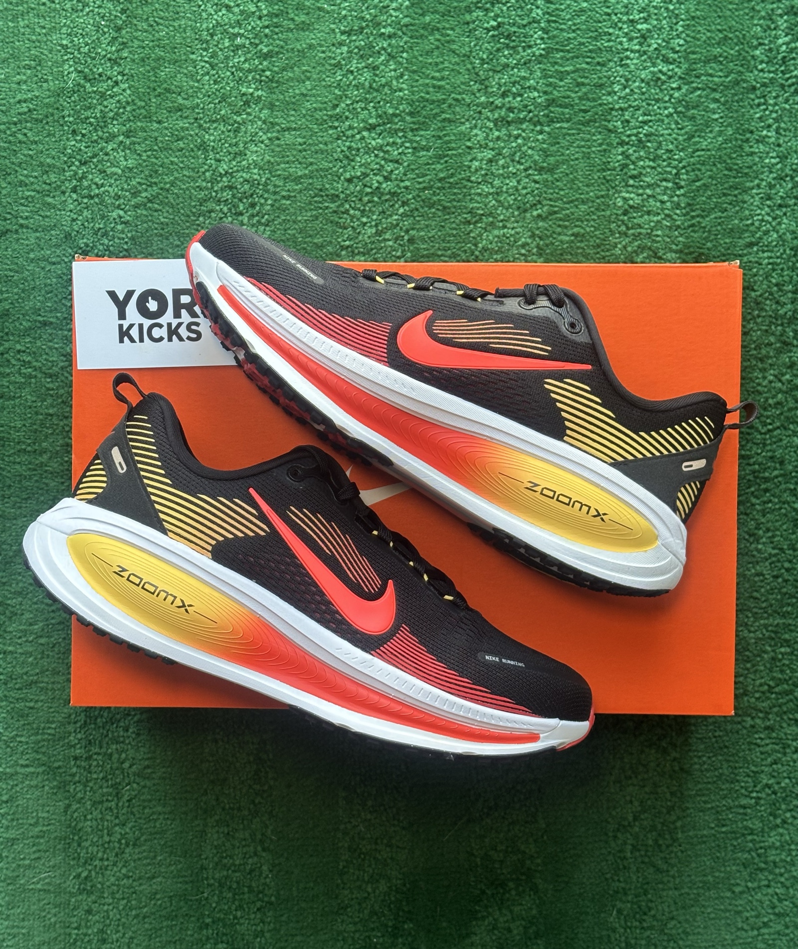 UK 8 Nike Vomero 18 | Black Bright Crimson HM6803-016