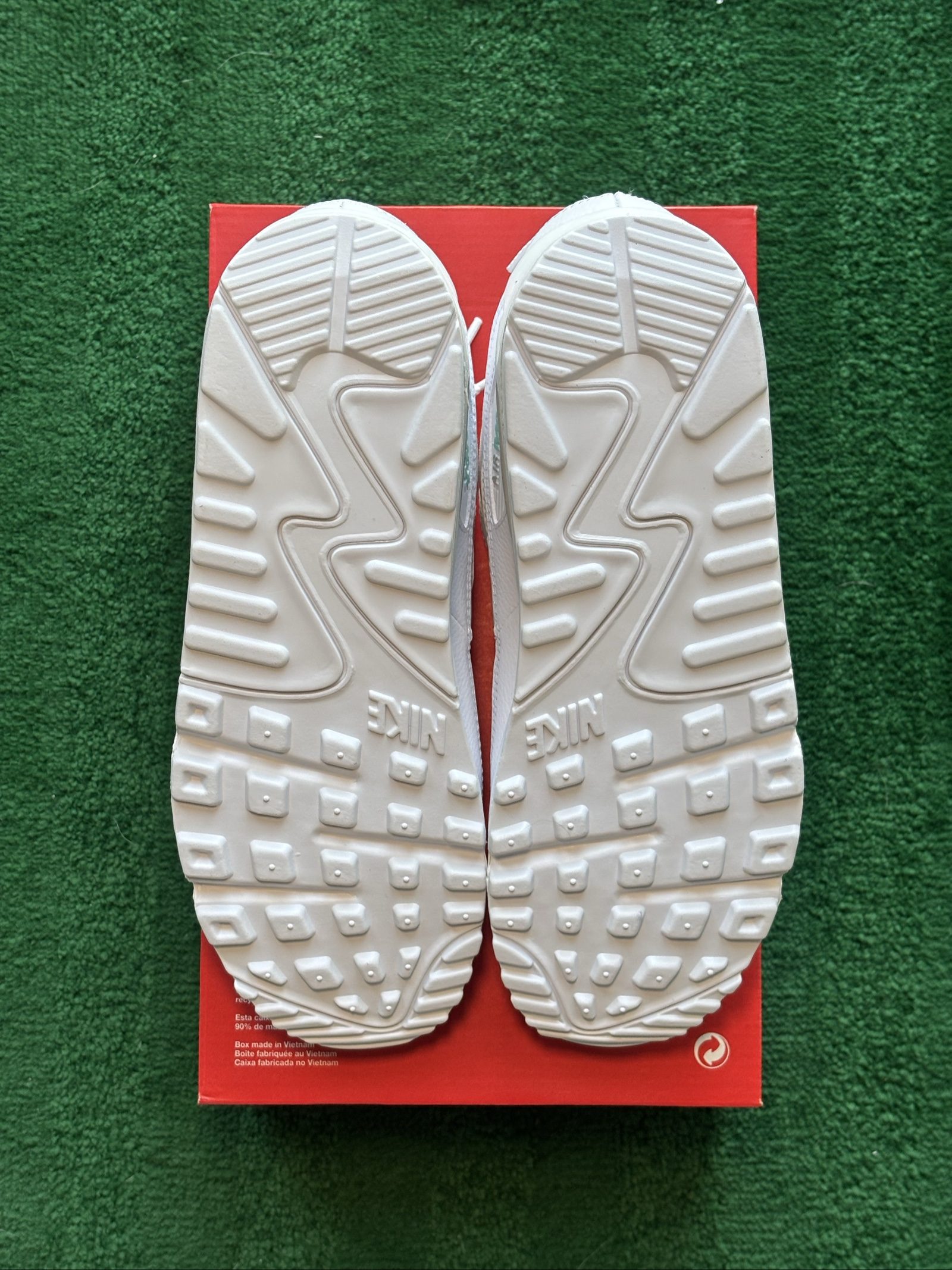 UK 8 Nike Air Max 90 | White DJ5150-100 | New image 5