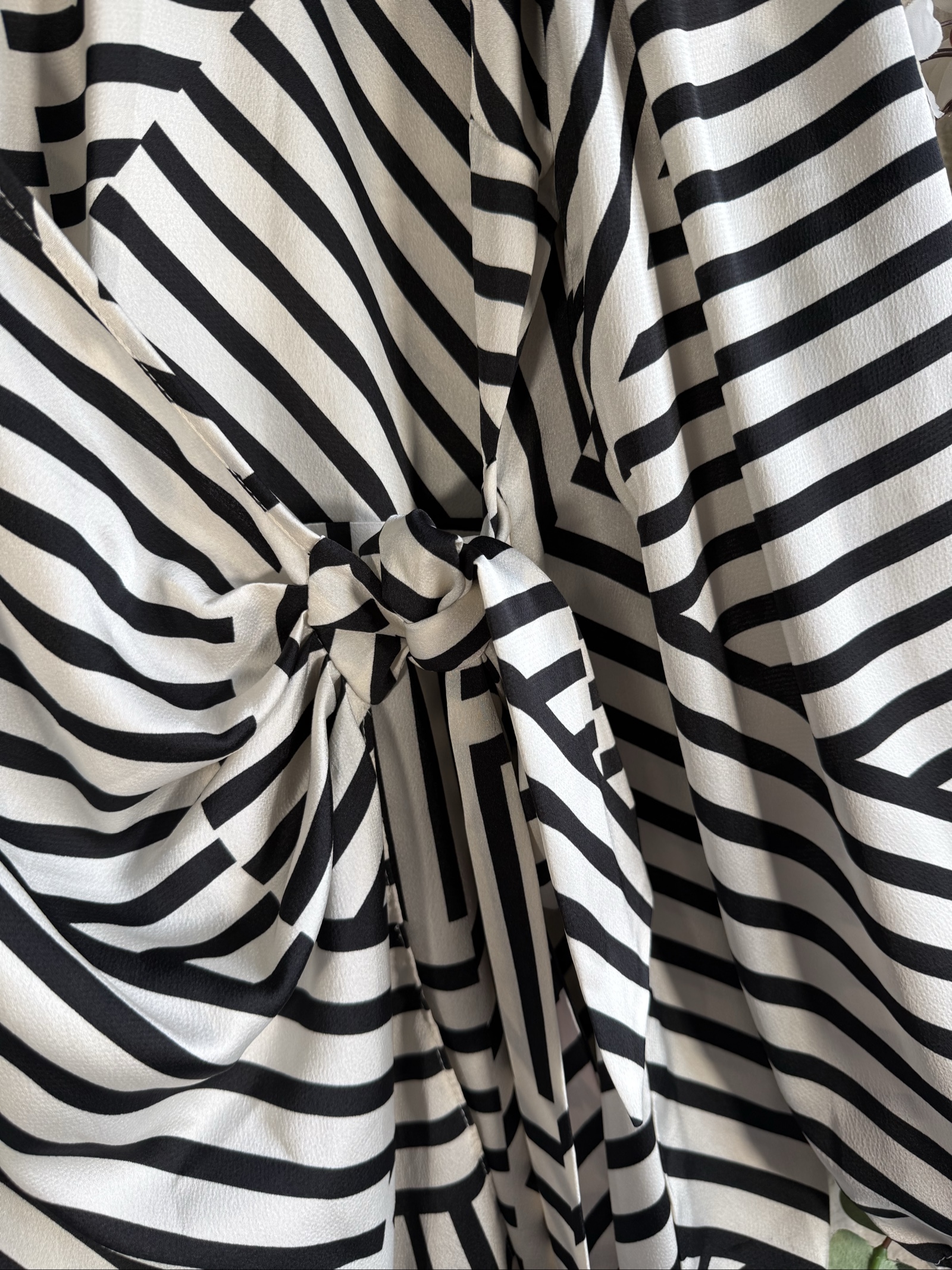 New Look Black & White Striped Wrap Blouse UK 16 Stylish Long Sleeve Top image 4