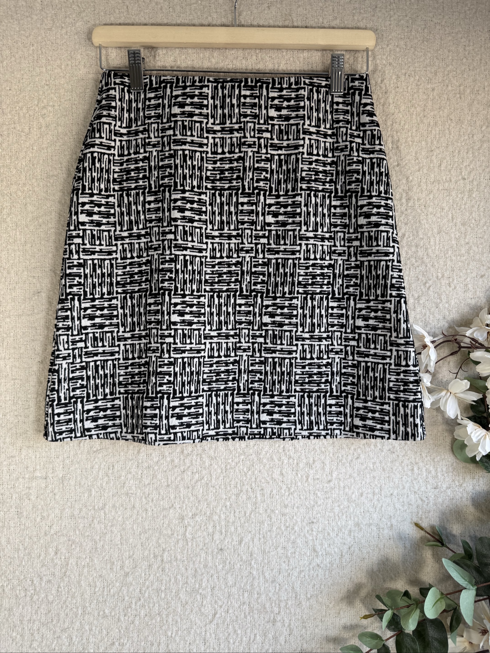 M&S Black & White Patterned A-Line Skirt UK 8 Classic Stylish Design
