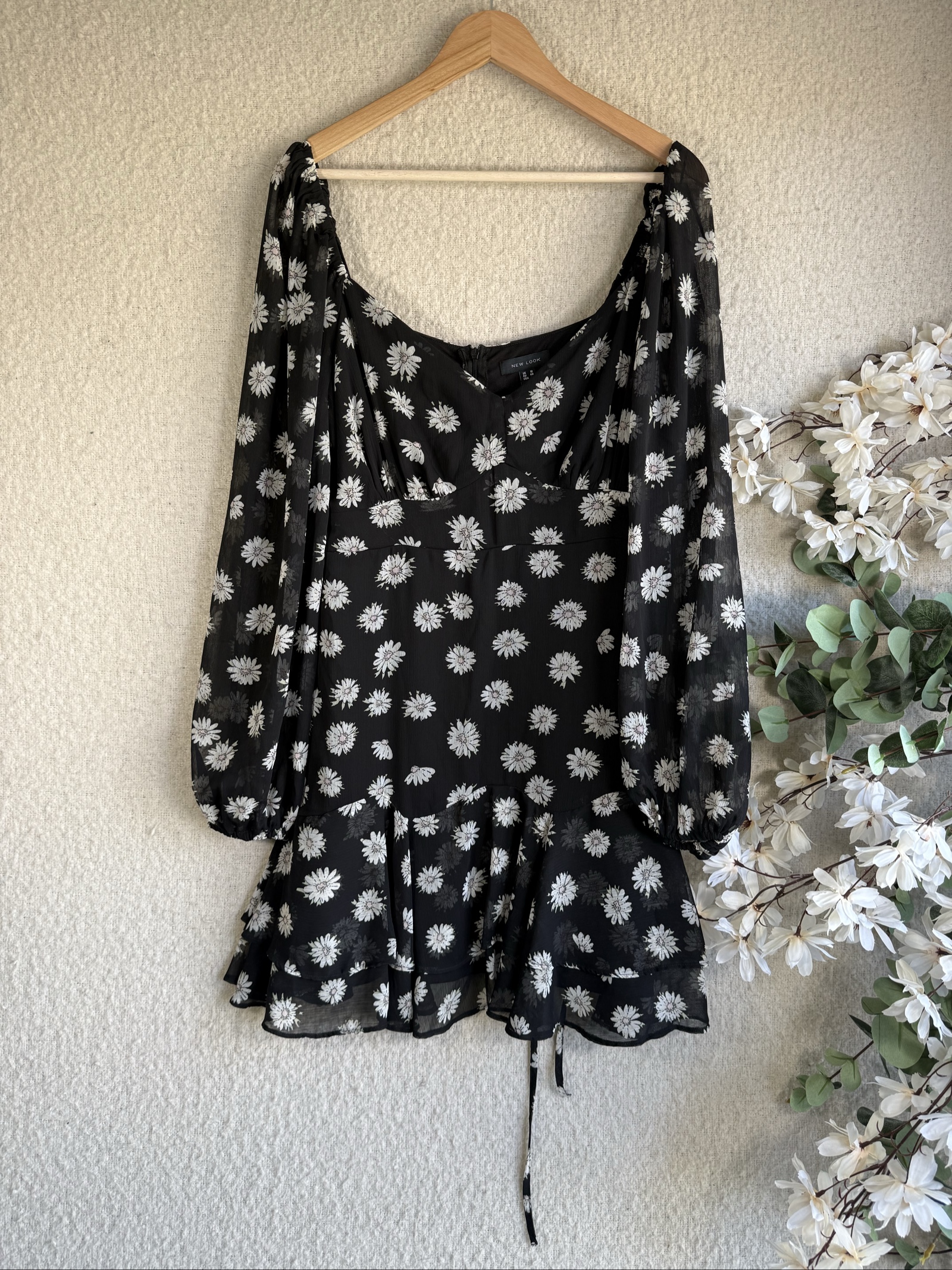 New Look Black & White Floral Chiffon Dress UK 18 Feminine Elegant Flowy