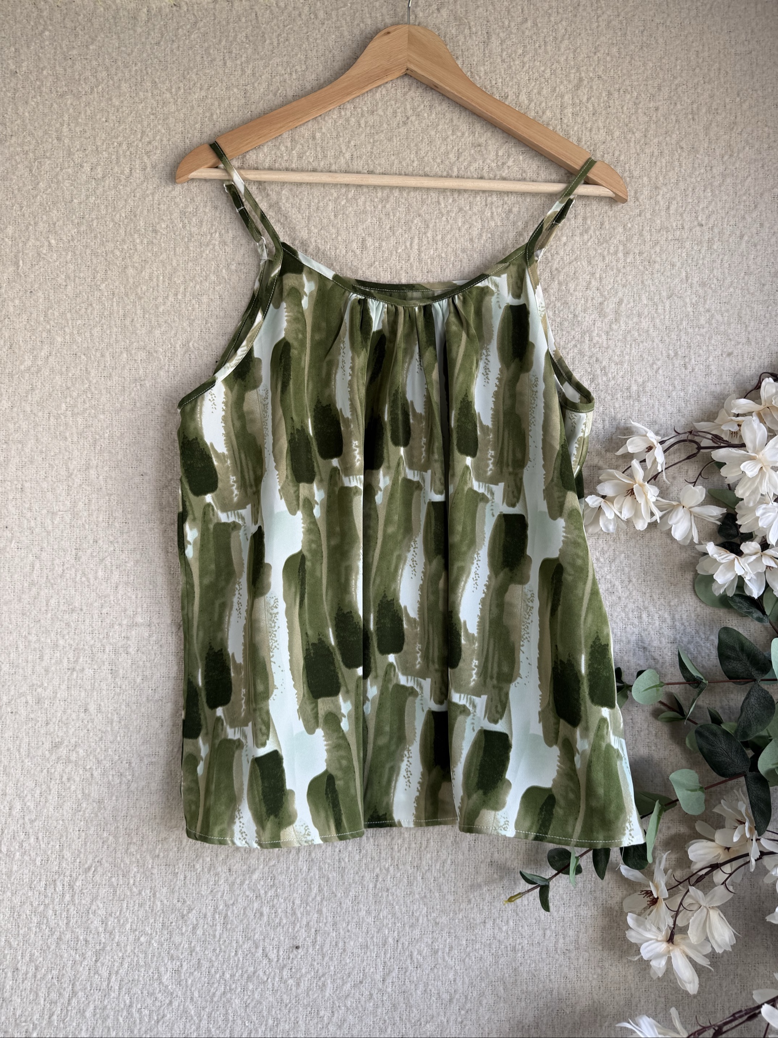 Green & White Abstract Print Camisole Vest Top UK XL Lightweight Summer