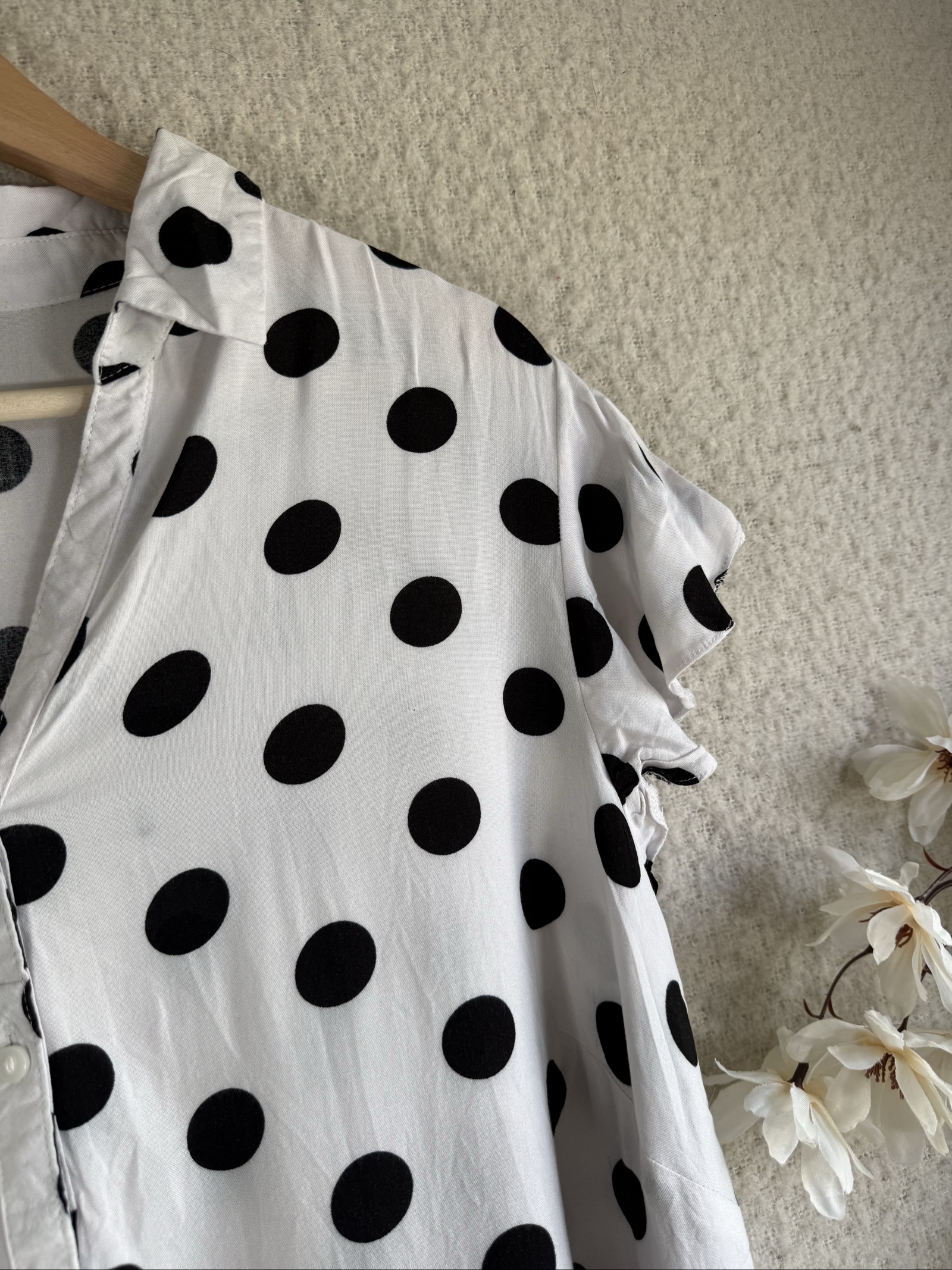 Papaya Black & White Polka Dot Button Front Peplum Blouse UK 20 image 2