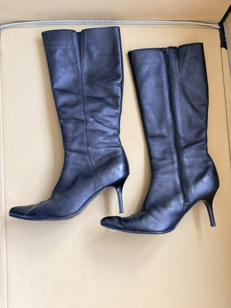 Black Leather Mid Calf Stiletto Boots UK 8 with zip pointed toe