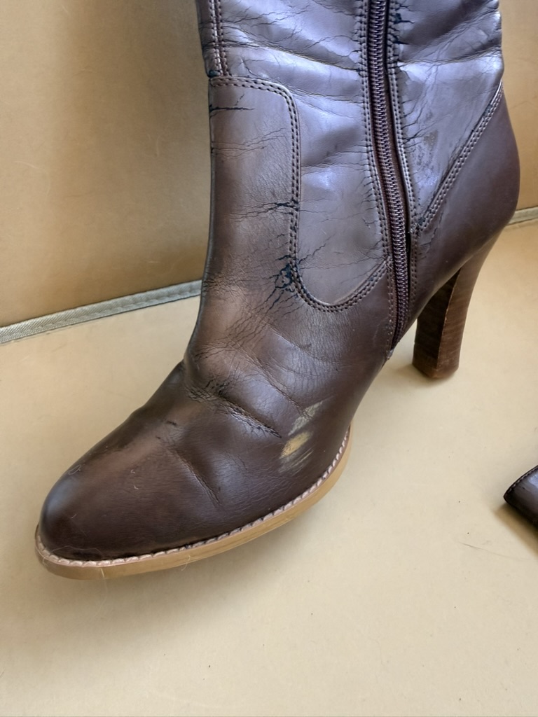 Brown Genuine Leather Knee High Boots Size 8 Heeled Side Zip image 3