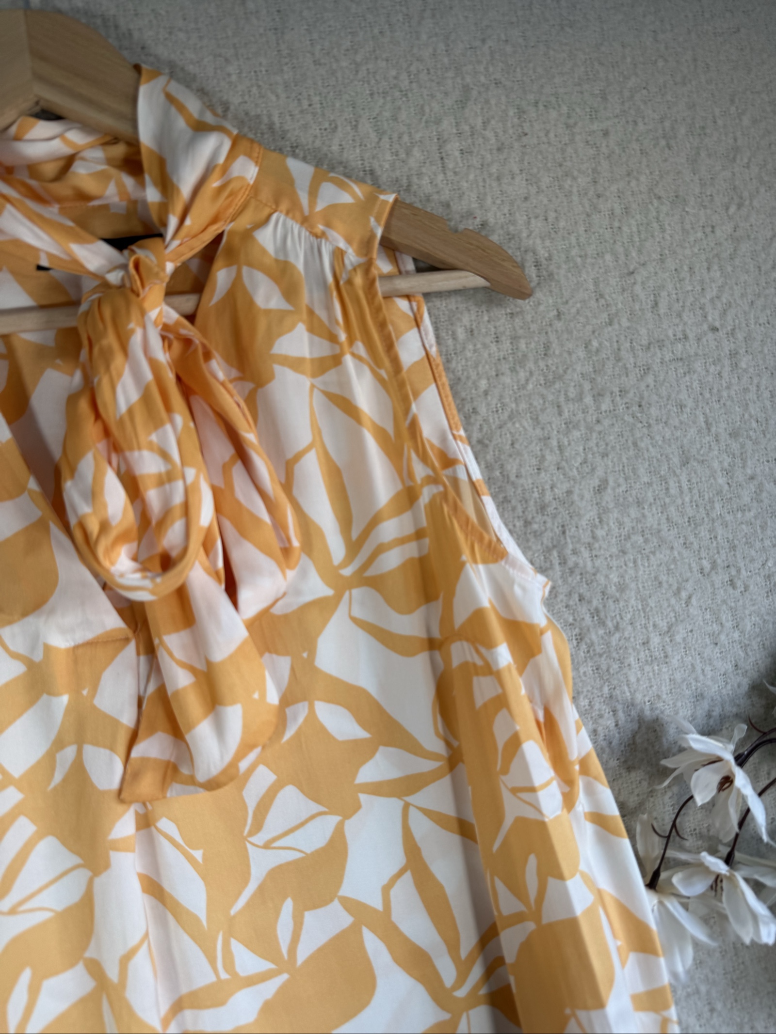 M&S Orange & White Sleeveless Tie Neck Blouse UK 8 Stylish Summer Top image 2