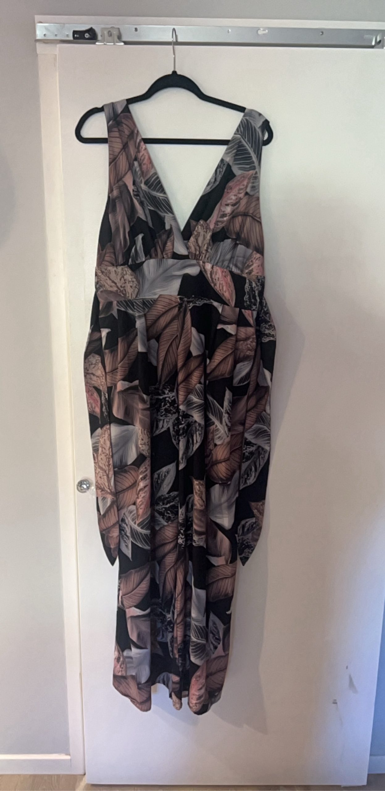 Fresh Soul Black & Brown Leaf Print Maxi Dress Size 16