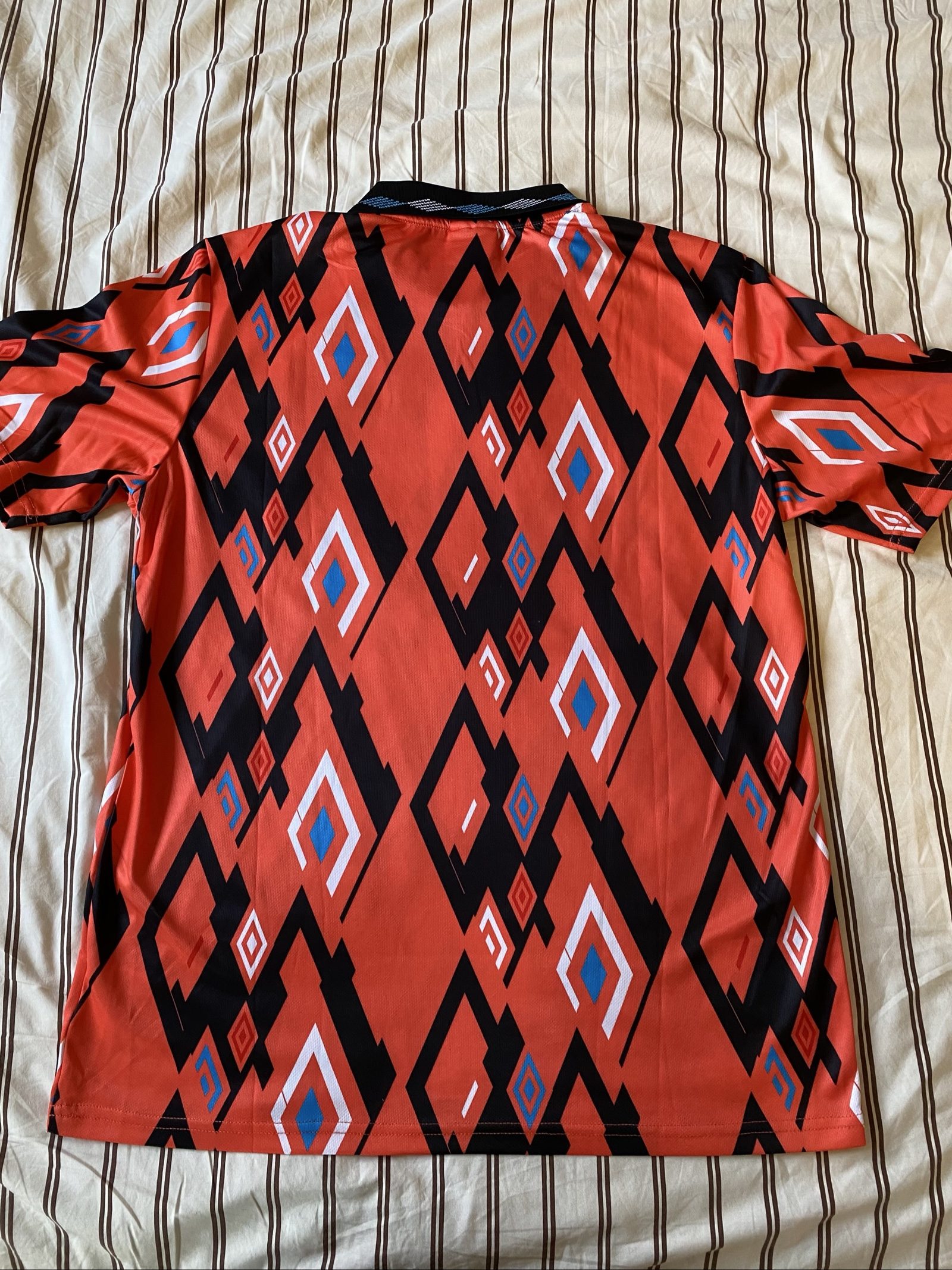 Umbro Vintage Style Collared T-Shirt with Geometric Umbro Pattern - Size M image 10