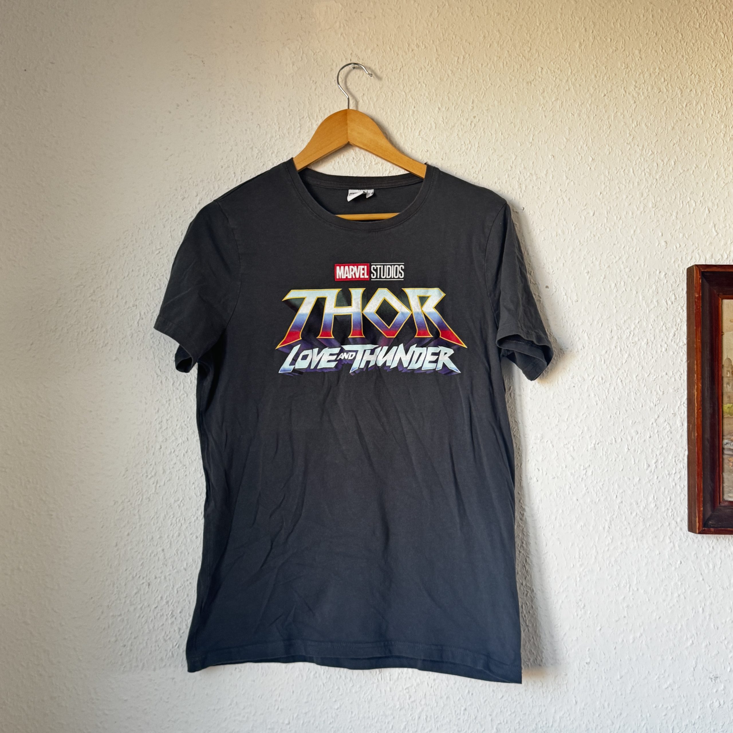 Marvel Studios Black Thor Love and Thunder Graphic T-Shirt Medium 1890 image 4