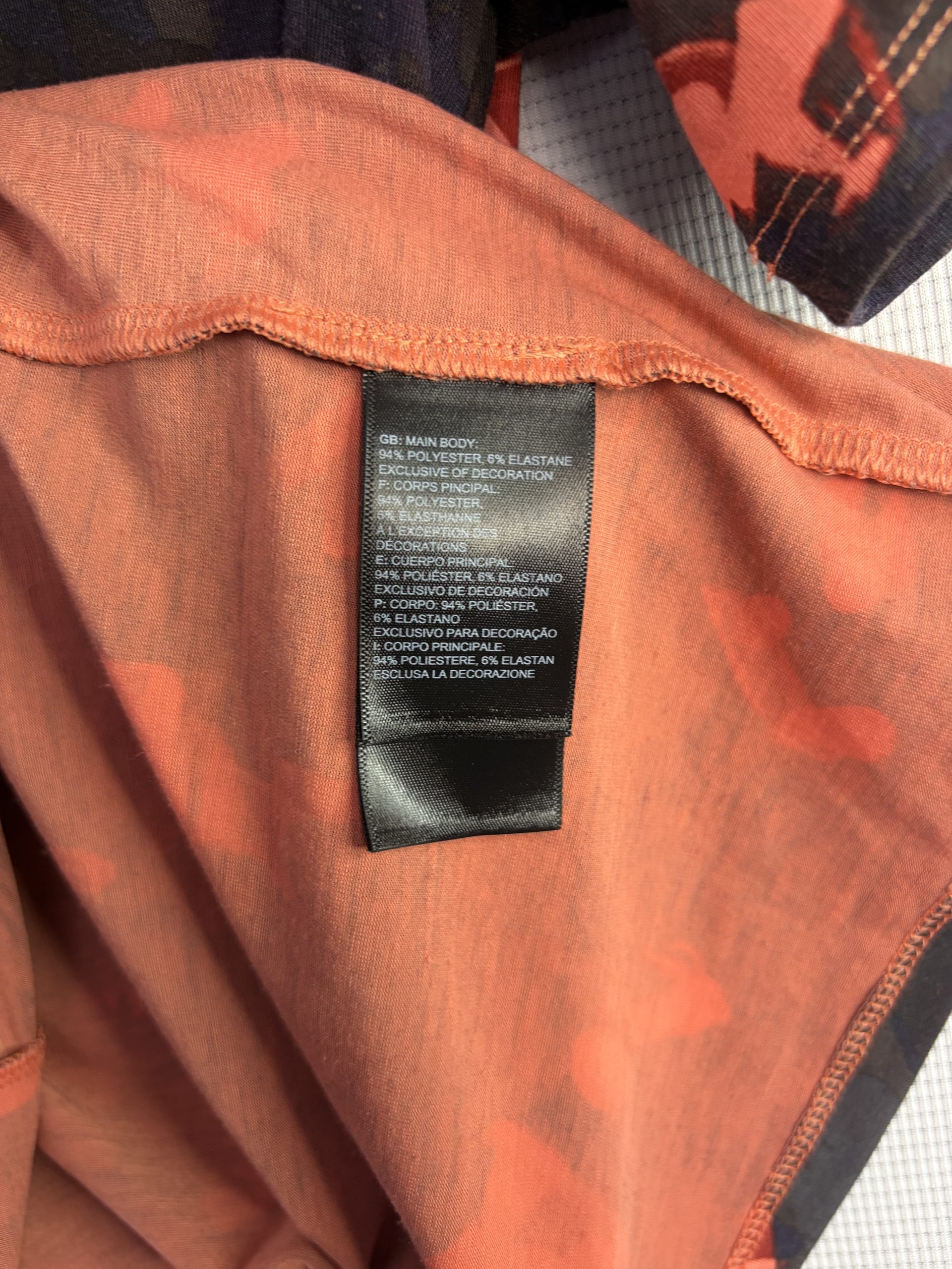 The North Face Women's S Abstract Camo Print T-Shirt Performance Polyester Orange Navy image 4