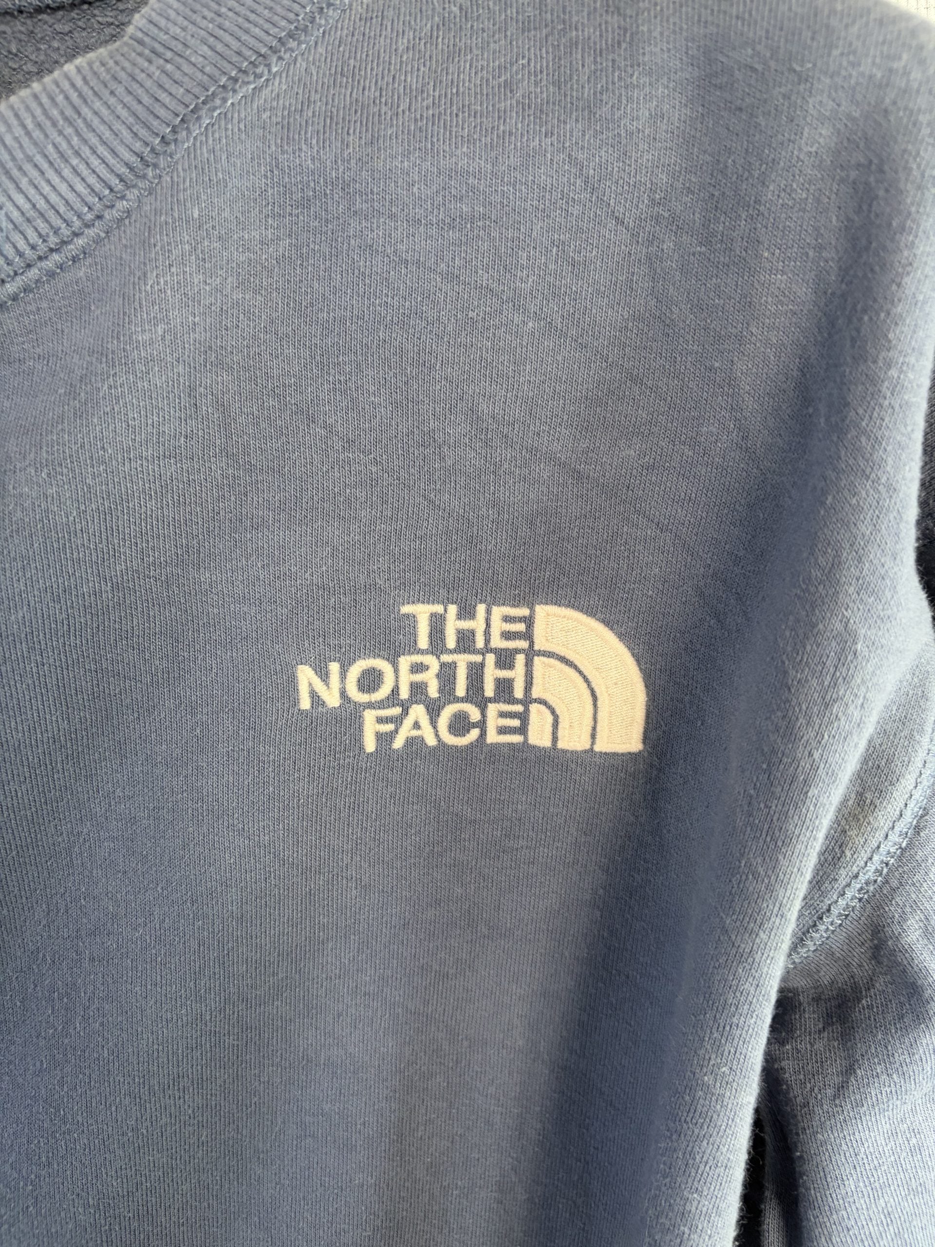 The North Face Women's S Cropped Sweatshirt Slate Blue Embroidered Logo image 3