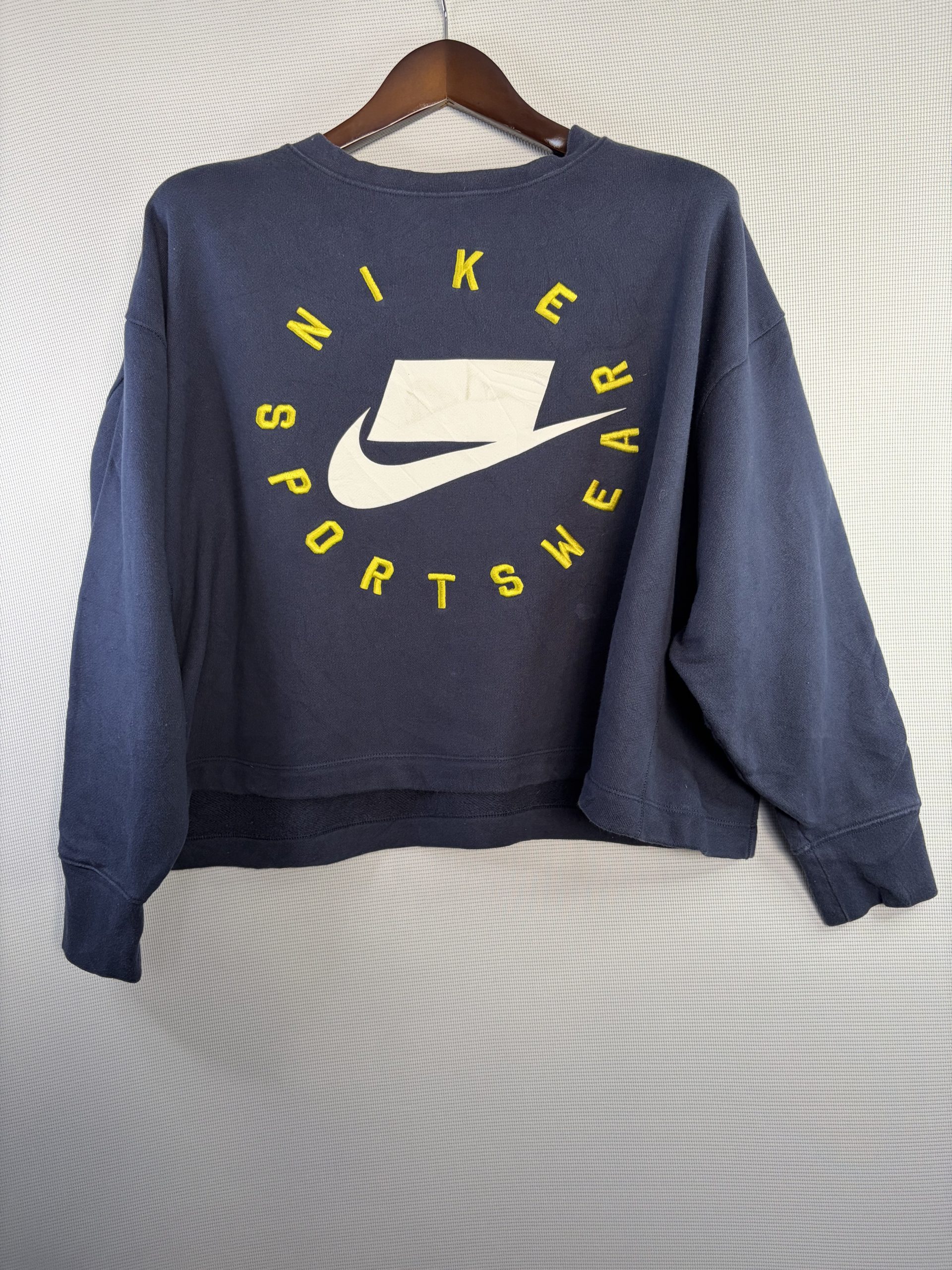 Nike Sportswear NSW Boxy Cropped Cotton Sweatshirt Navy Circle White Out Logo Size L Womens