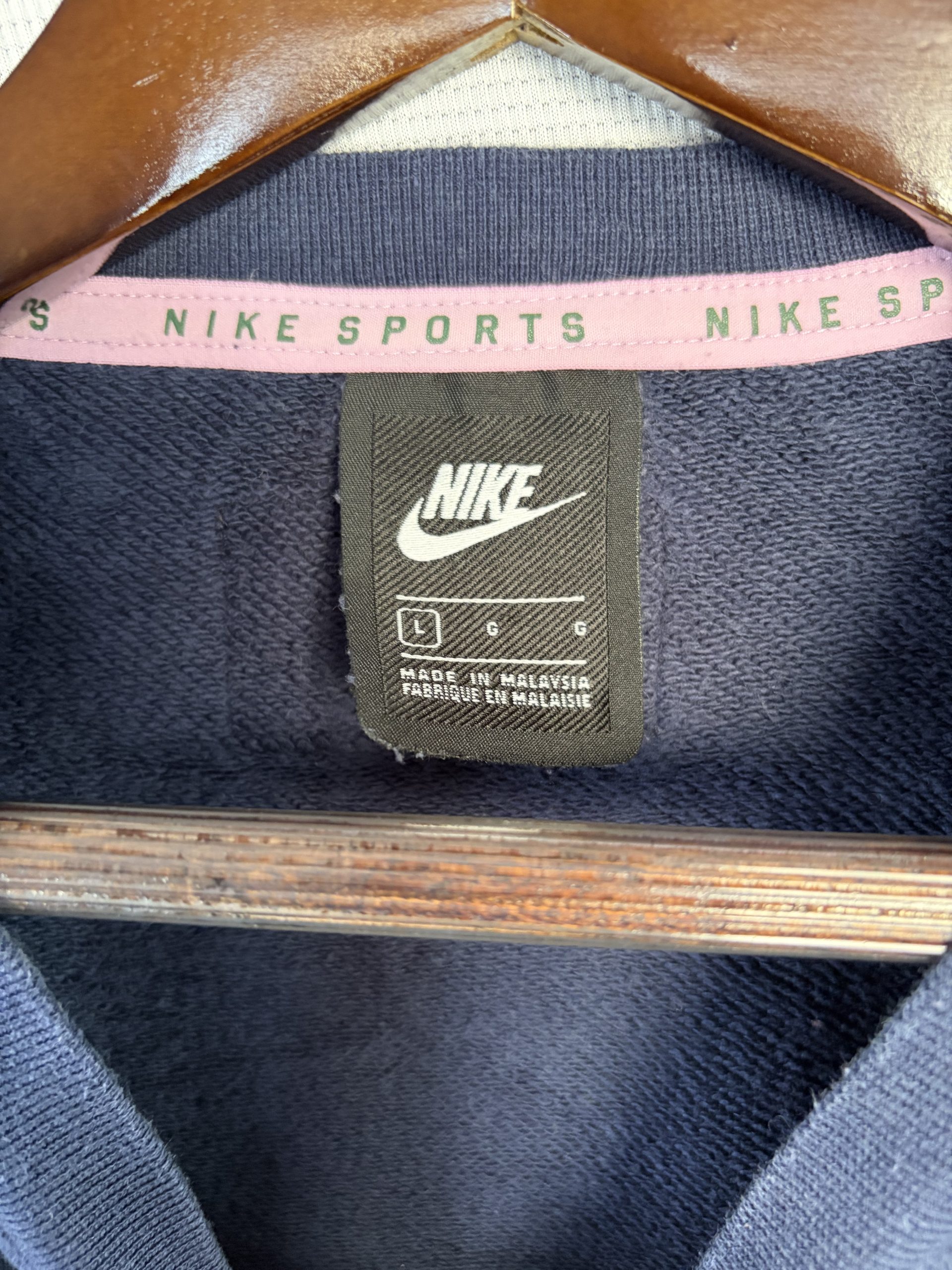 Nike Sportswear NSW Boxy Cropped Cotton Sweatshirt Navy Circle White Out Logo Size L Womens image 2