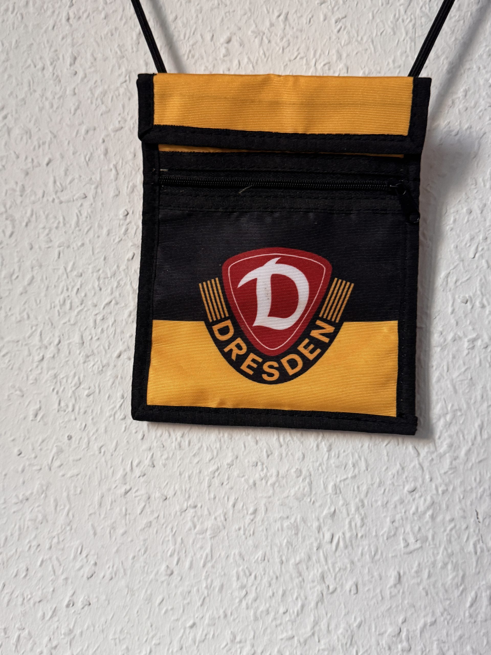 Dresden Black & Yellow Small Sports Face Mask 2960 image 5