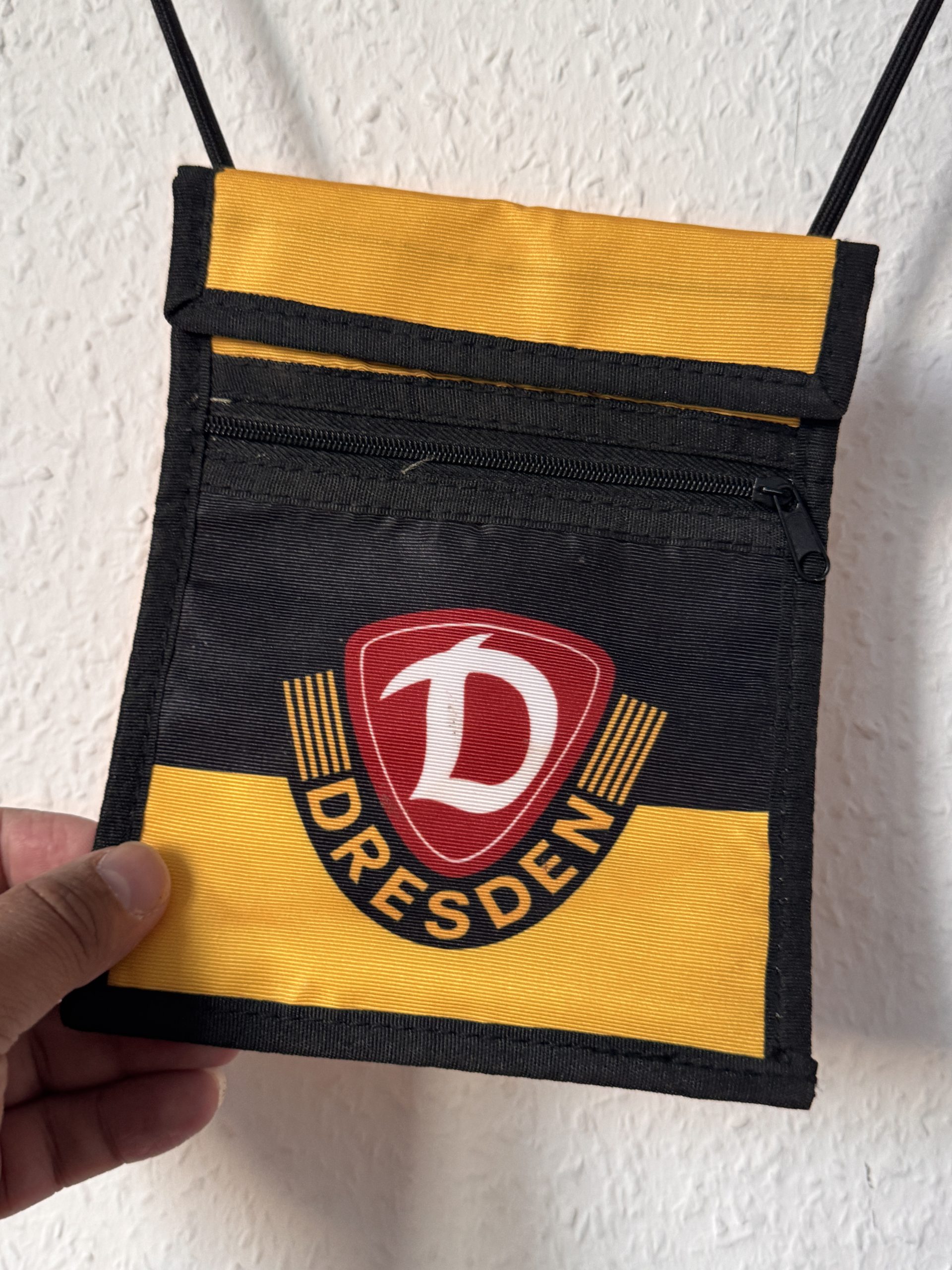 Dresden Black & Yellow Small Sports Face Mask 2960 image 6